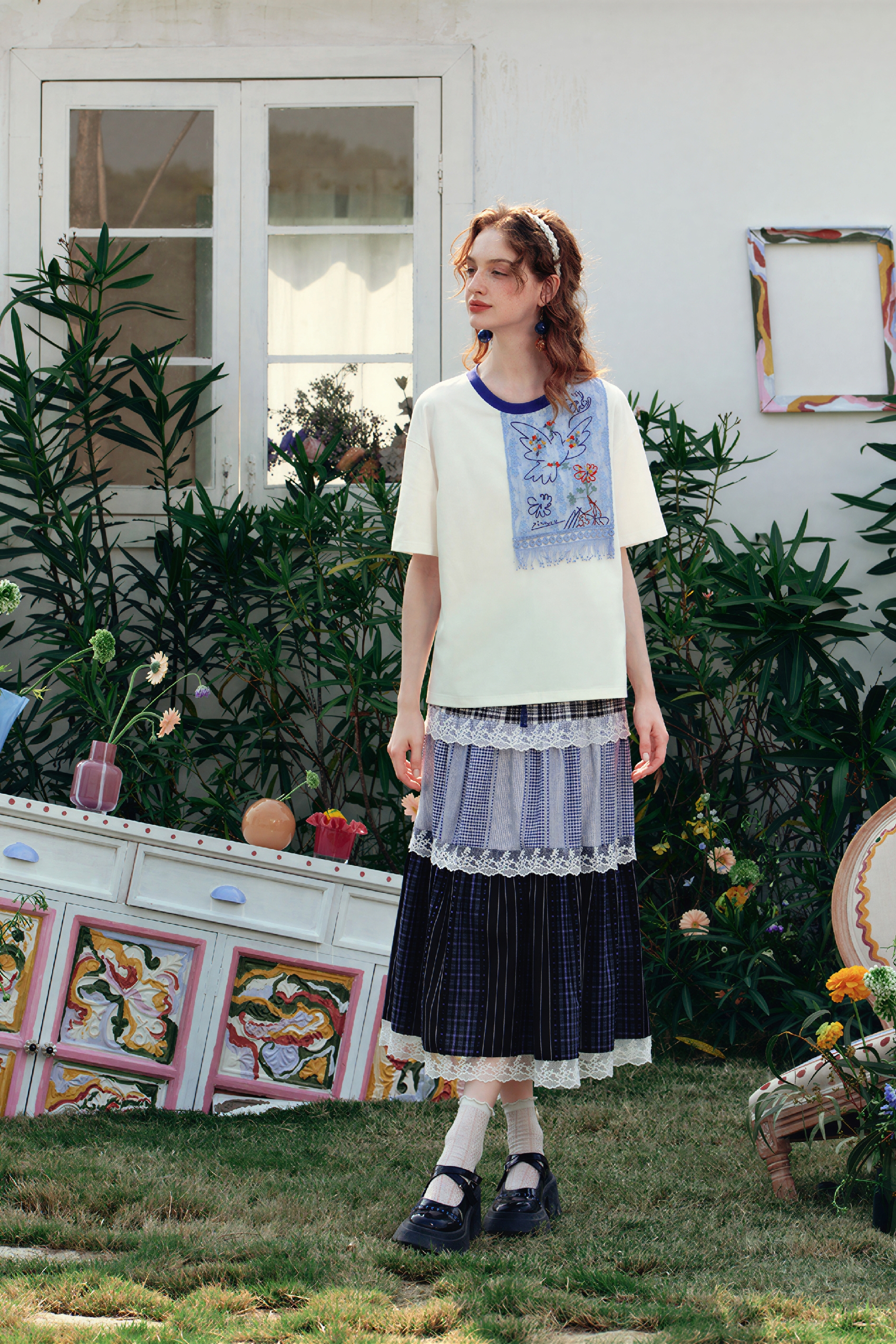 Vintage Artistic Embroidered T-Shirt | LYONSENS Women's Fashion
