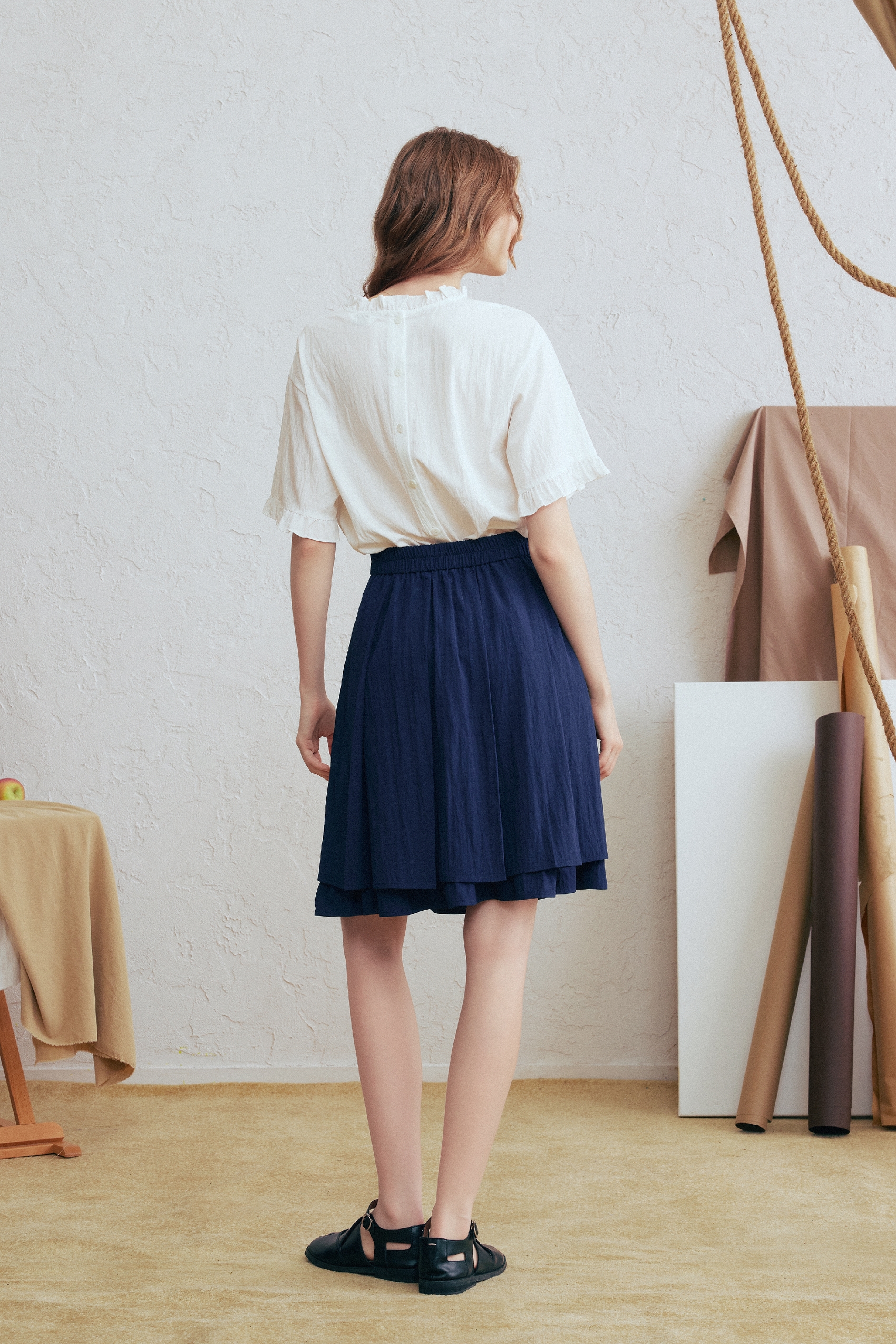 Cropped Embroidered Pleated Skirt