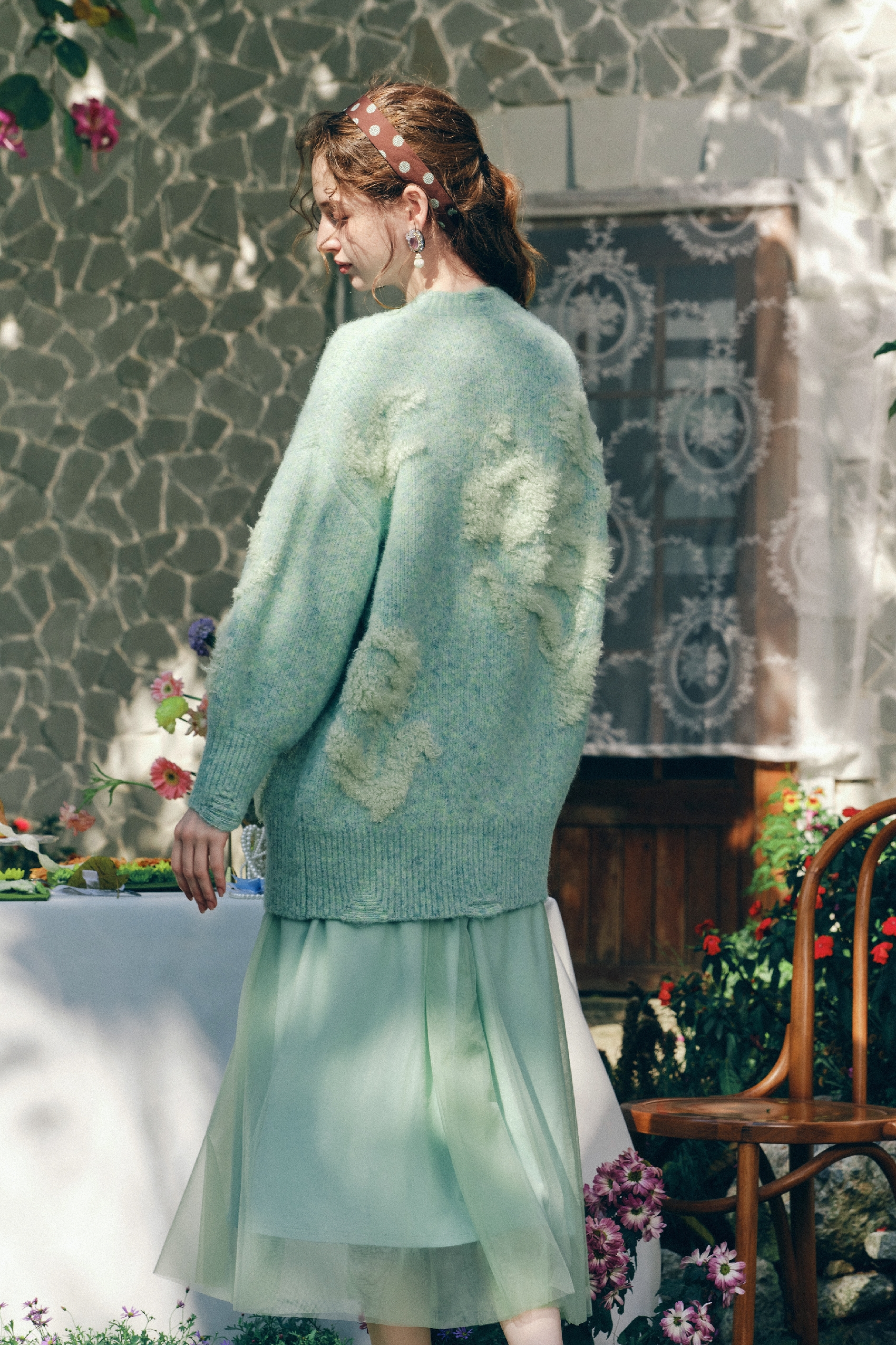 Relaxed-Style Versatile Sweater