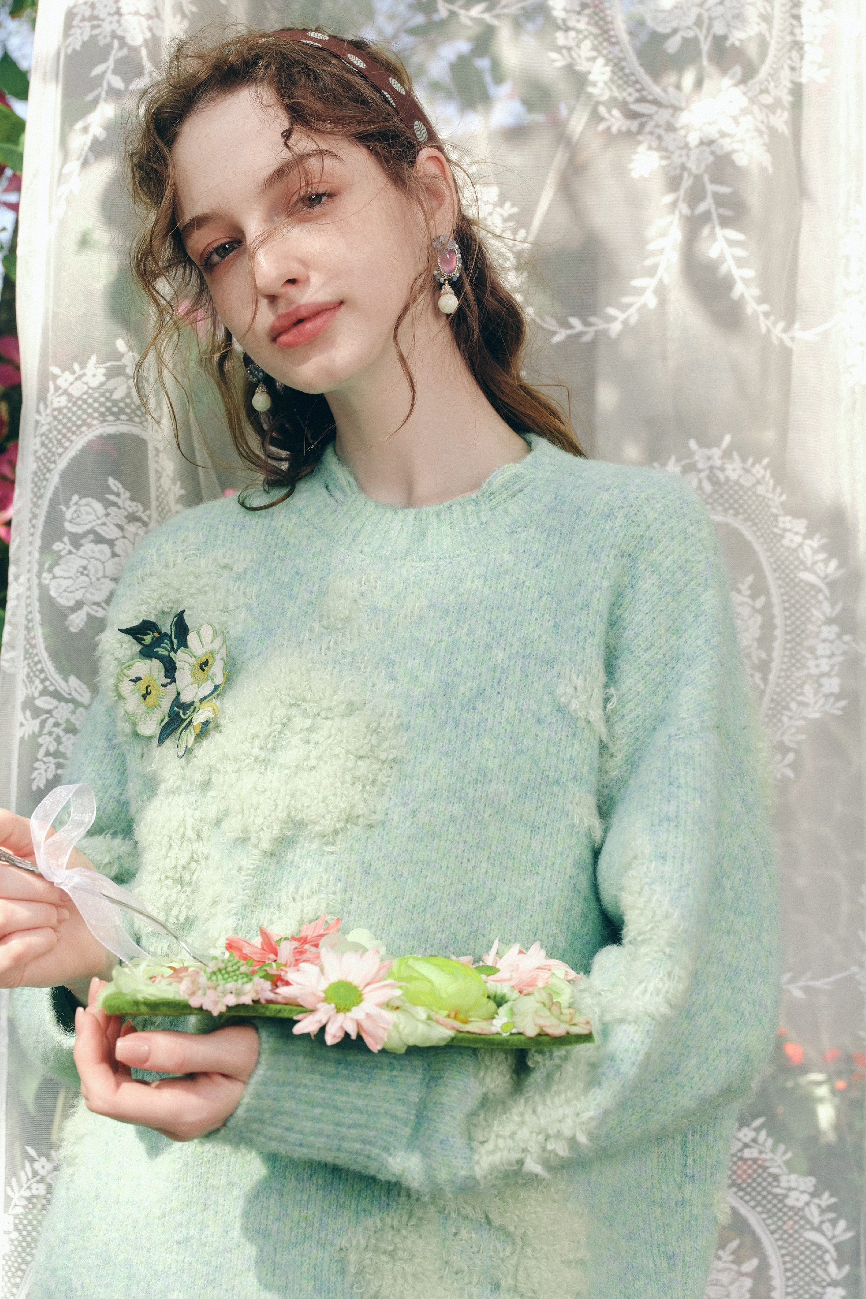 Relaxed-Style Versatile Sweater