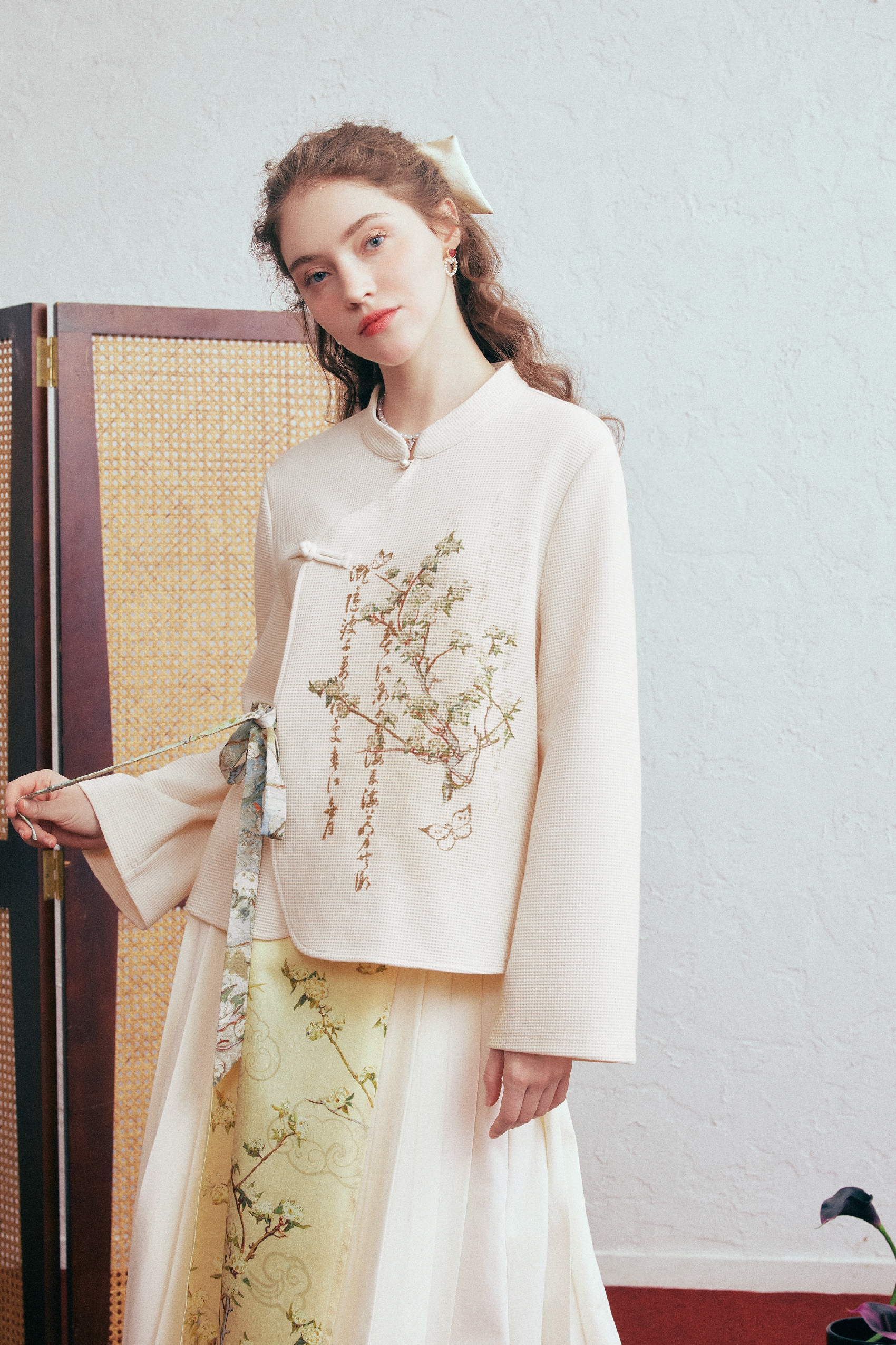 Modern Chinese-Style Frog-Button Cardigan