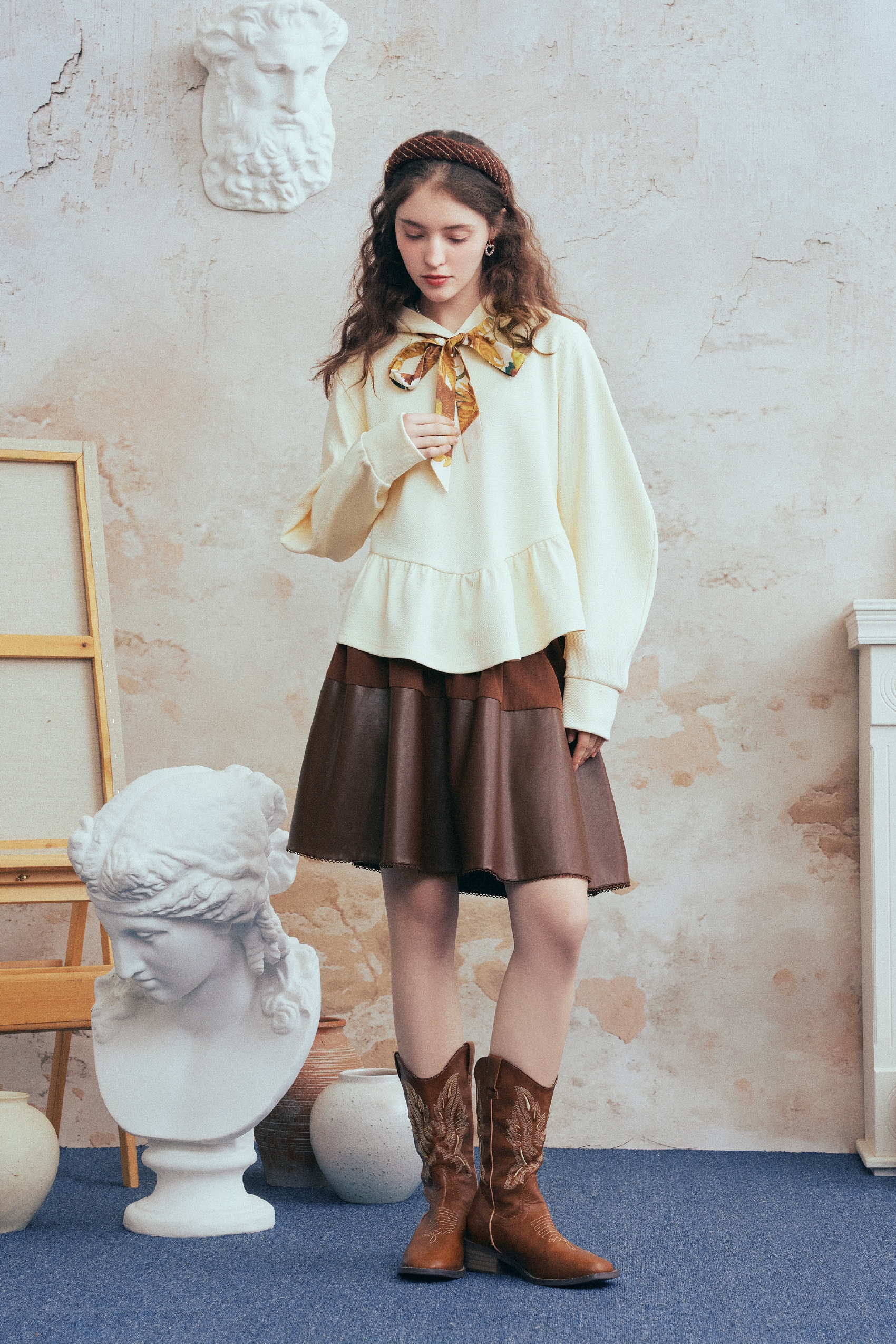 Printed Tie-Detail Hooded Sweatshirt