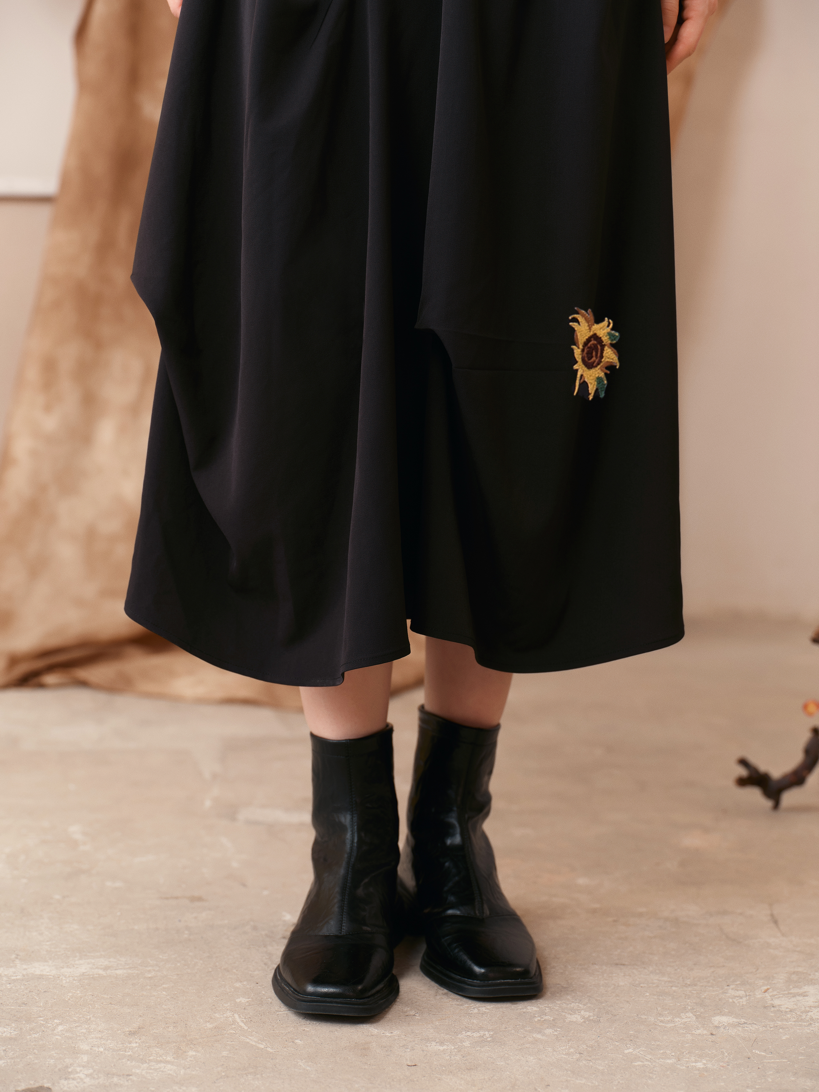 Brown Floral Tulip Wide-Hem Skirt