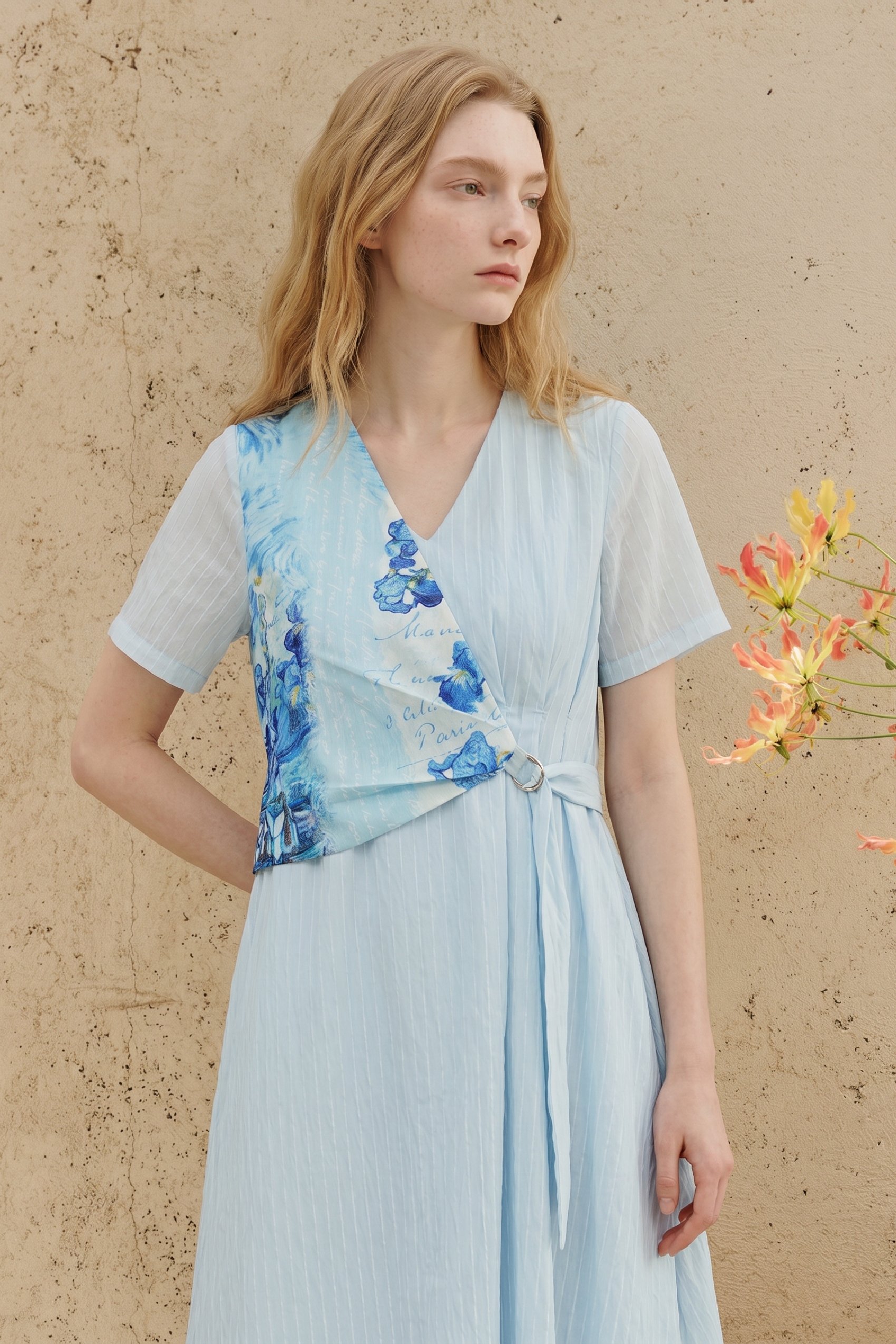 Short Sleeve Knee-Length Midi Dress