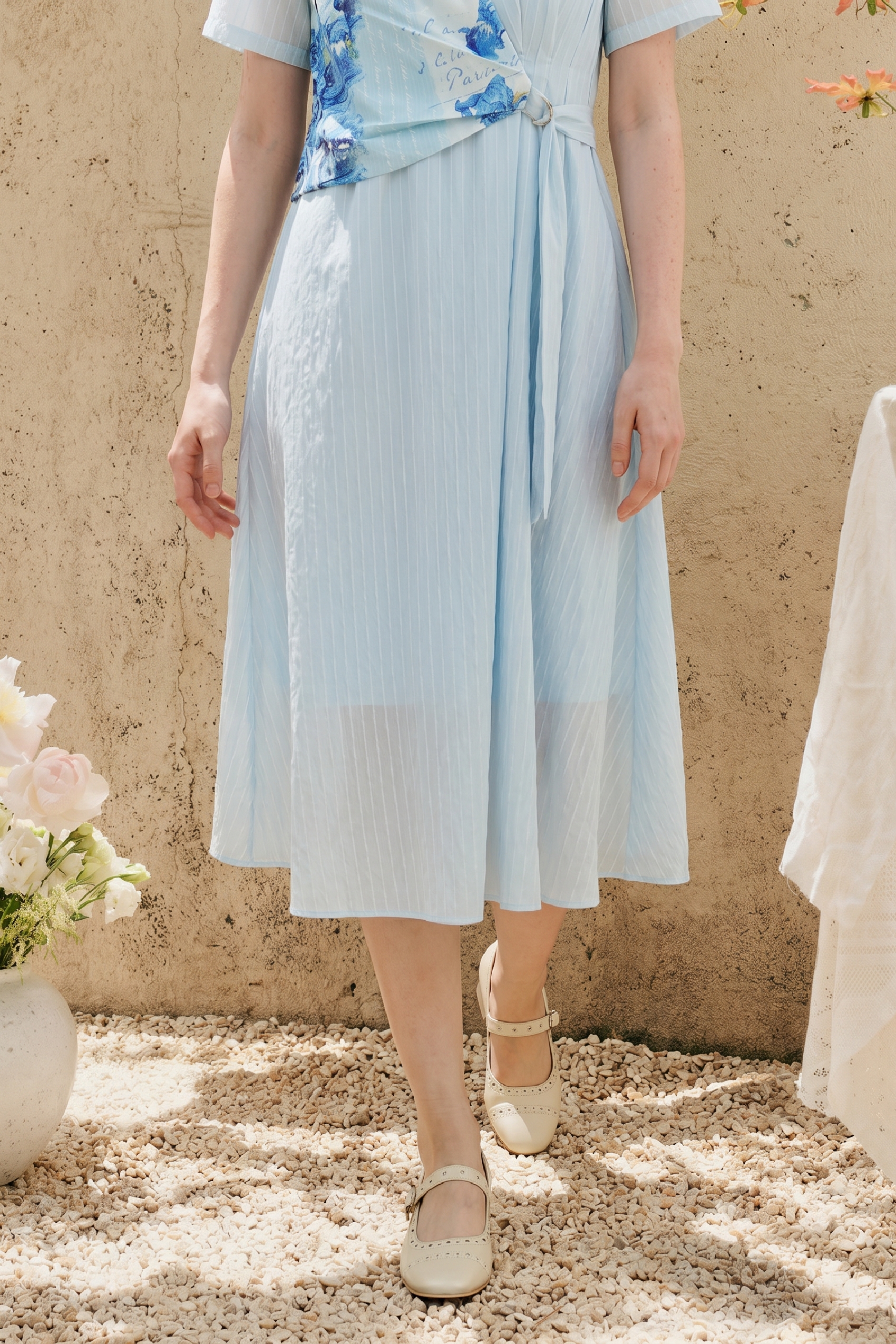 Short Sleeve Knee-Length Midi Dress