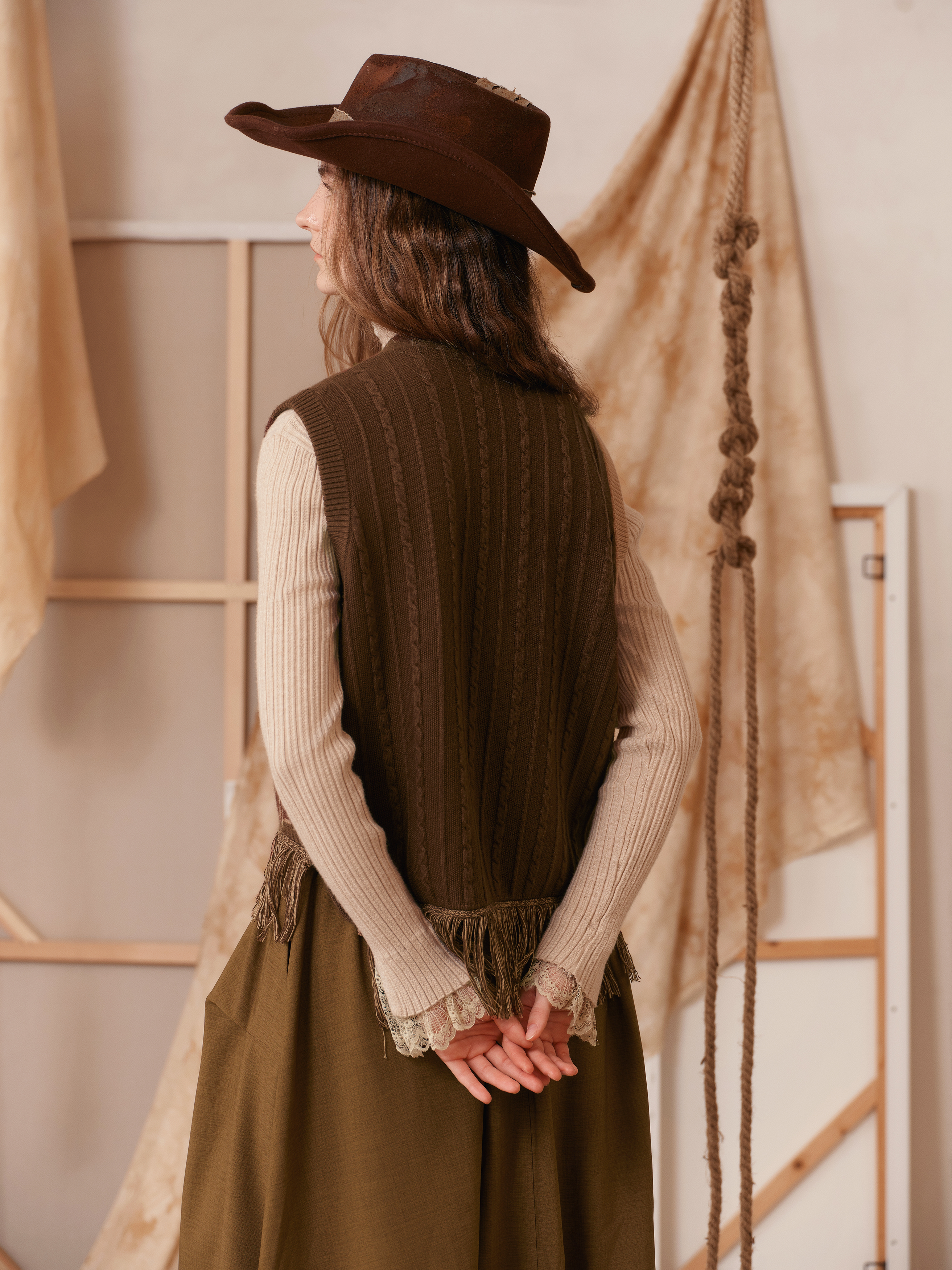Chinese-Style Text Fringe V-Neck Vest