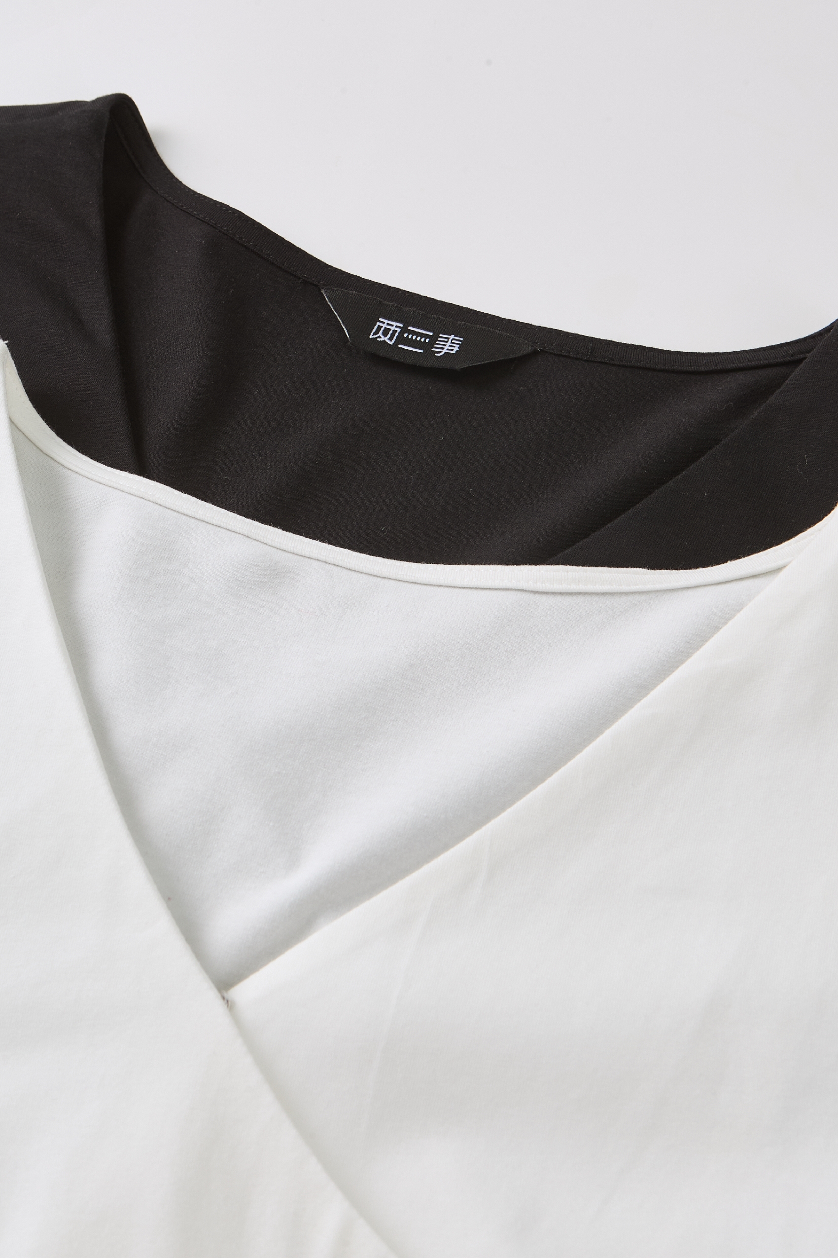Round‑neck Long‑sleeve Knit Top-LYONSENS