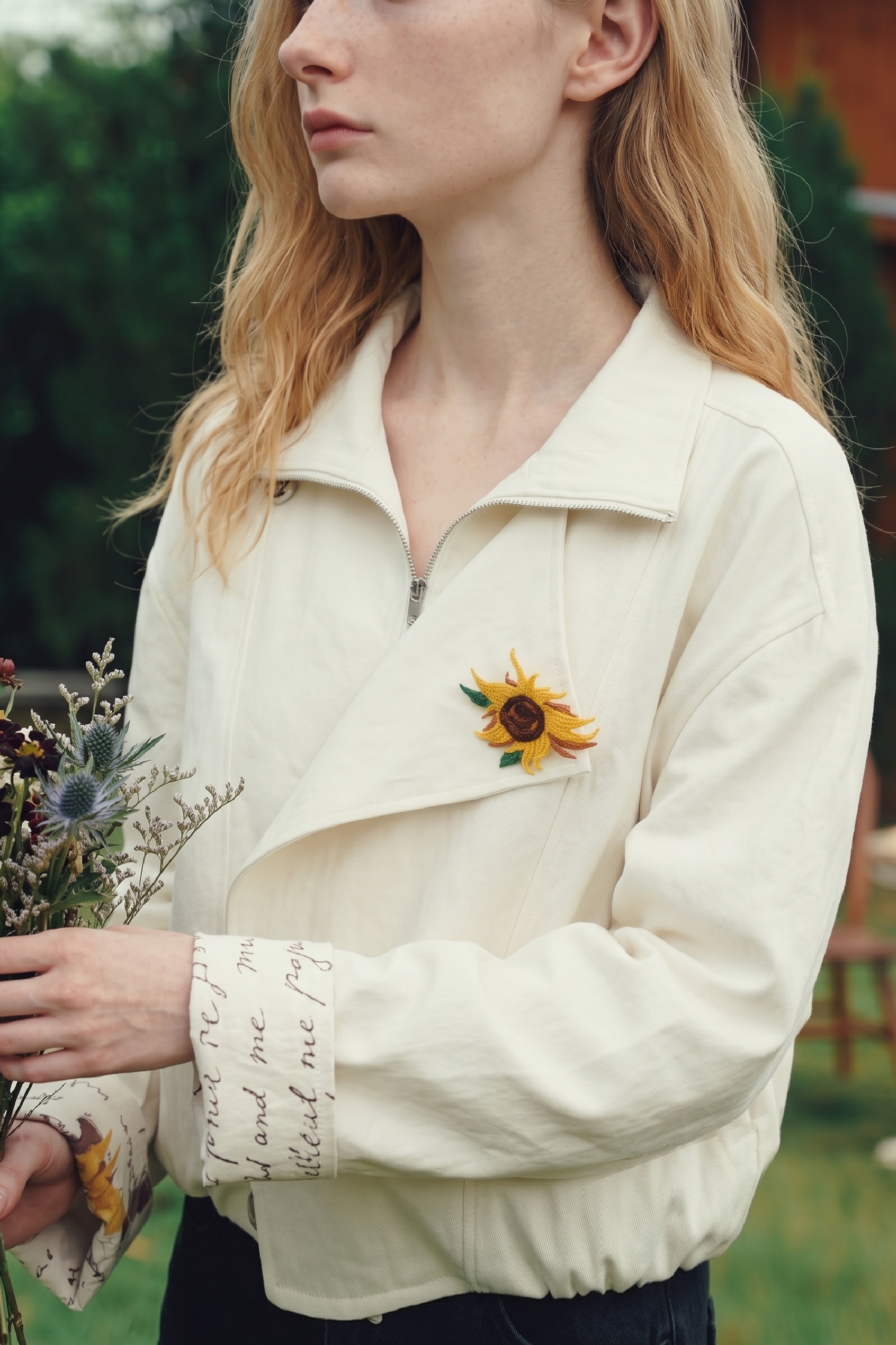 Embroidered Stand‑collar Short Coat-LYONSENS