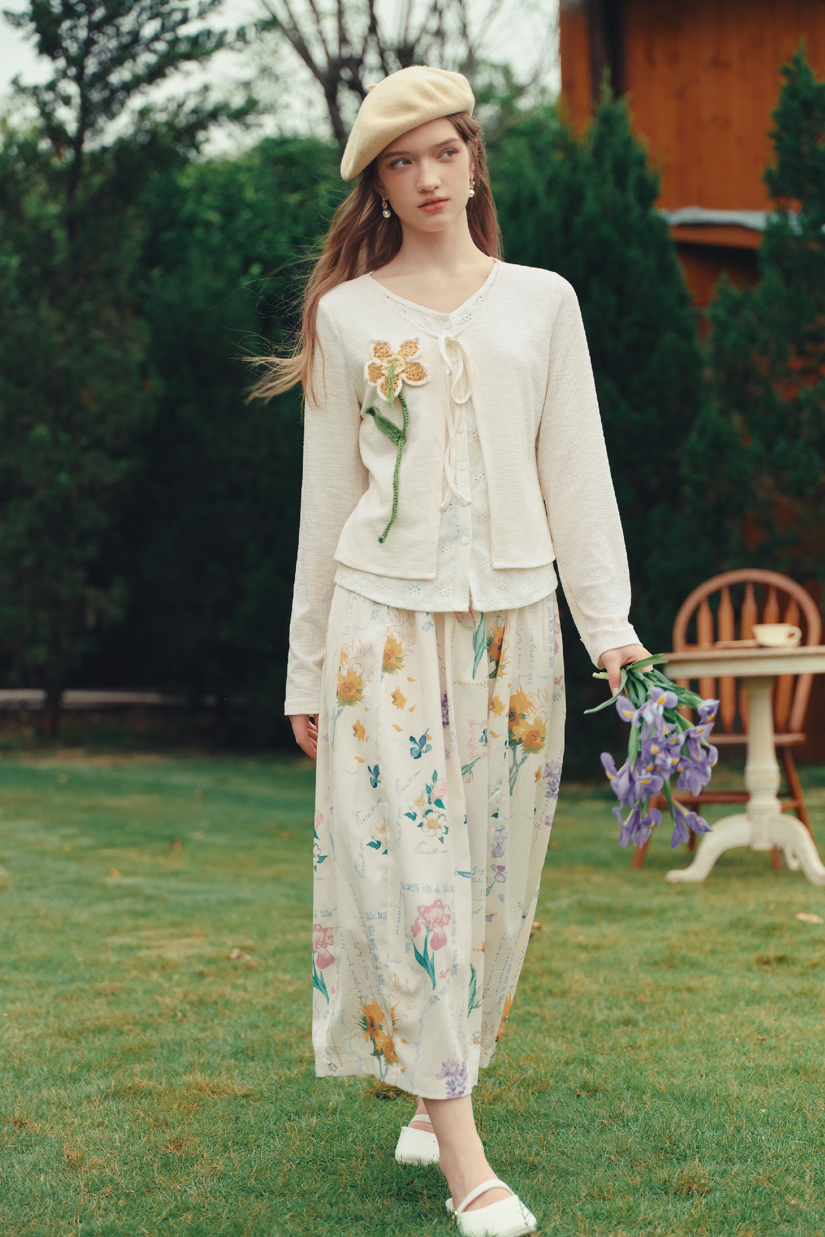 Floral‑embroidered Long‑sleeve Top-LYONSENS