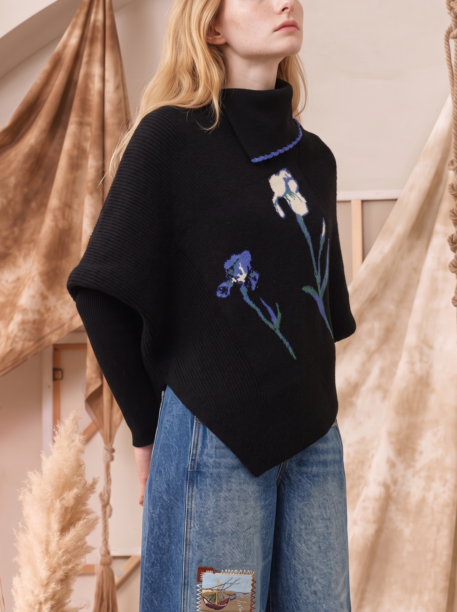 Chinese-Style Floral Embroidered Waist-Defining Wool Knit Top