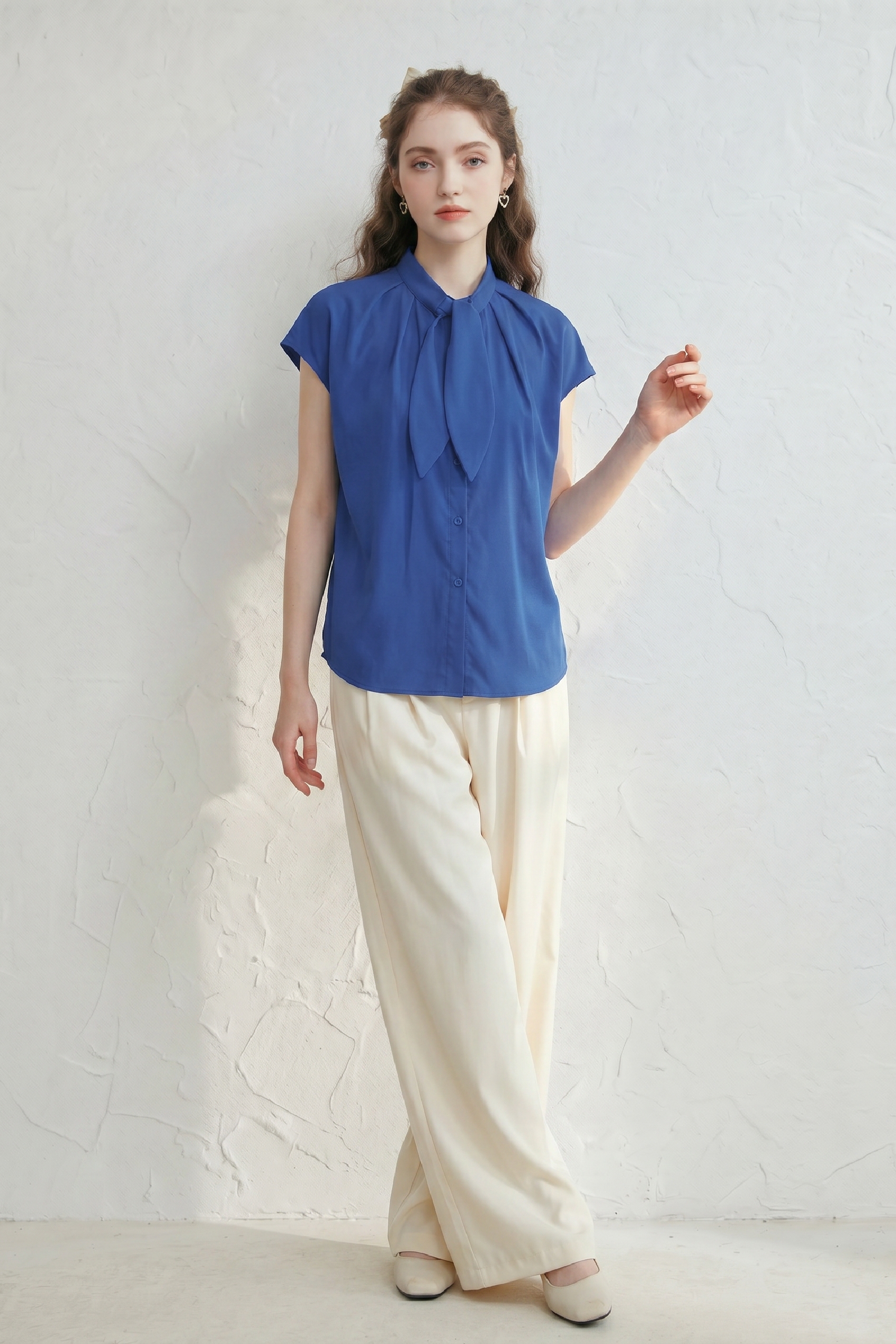 Collared Sleeveless Chiffon Shirt