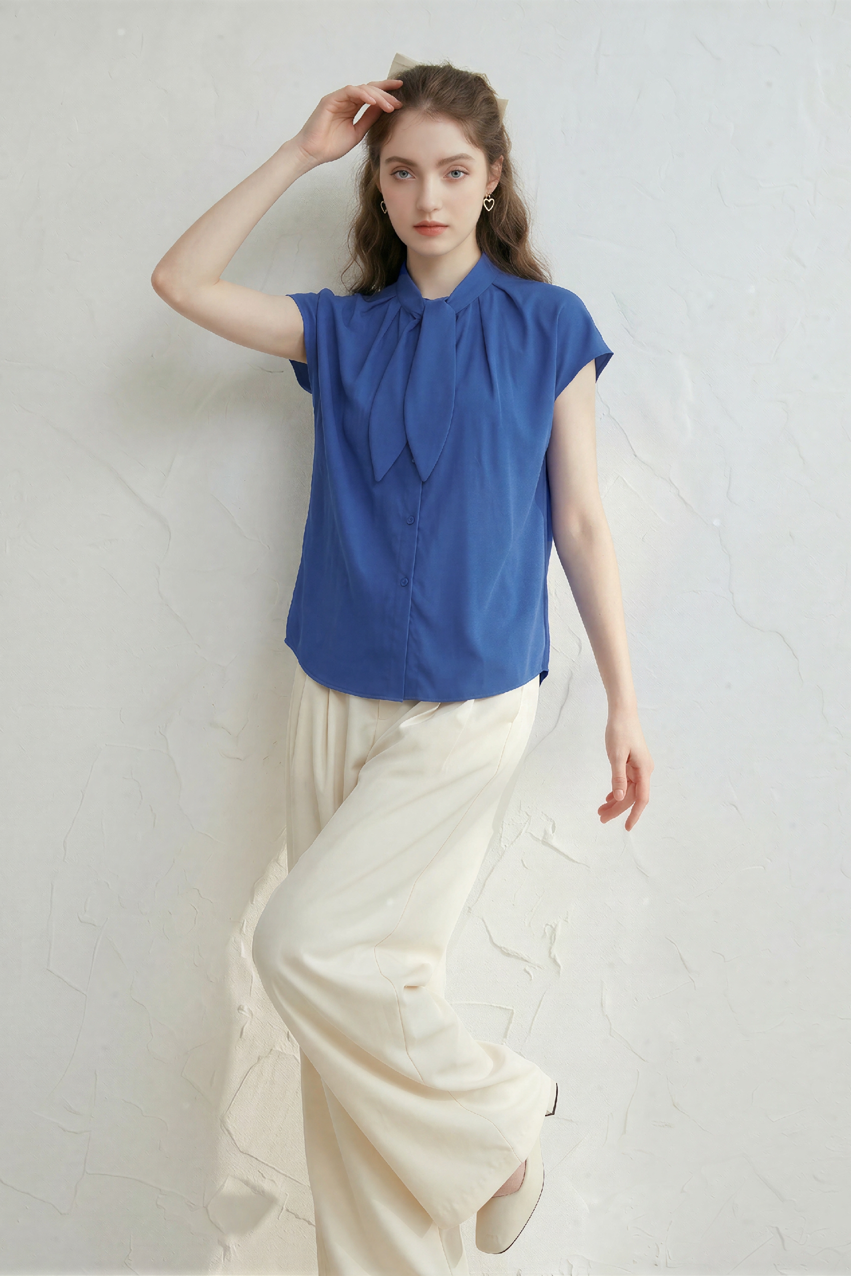 Collared Sleeveless Chiffon Shirt