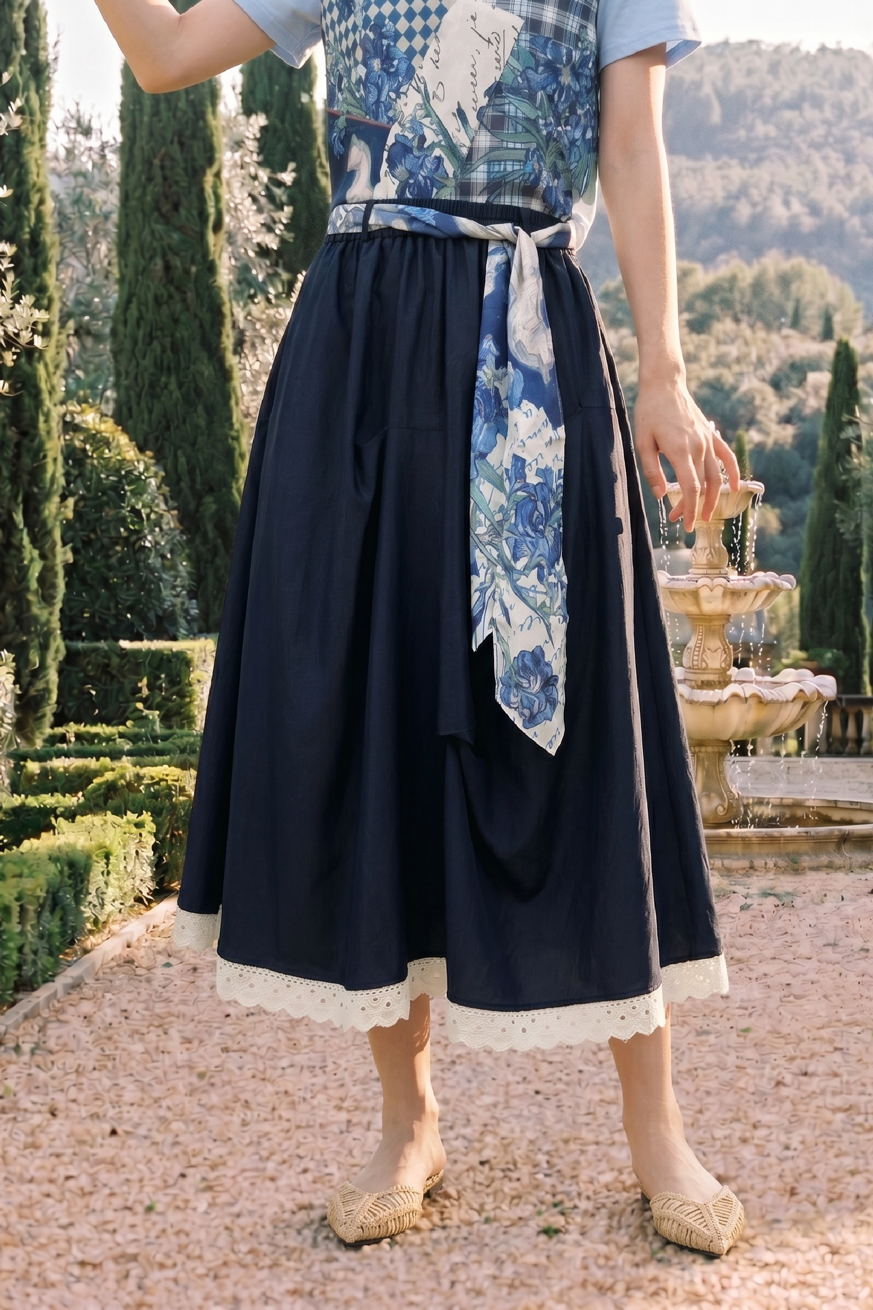 Versatile Lace-trimmed Skirt