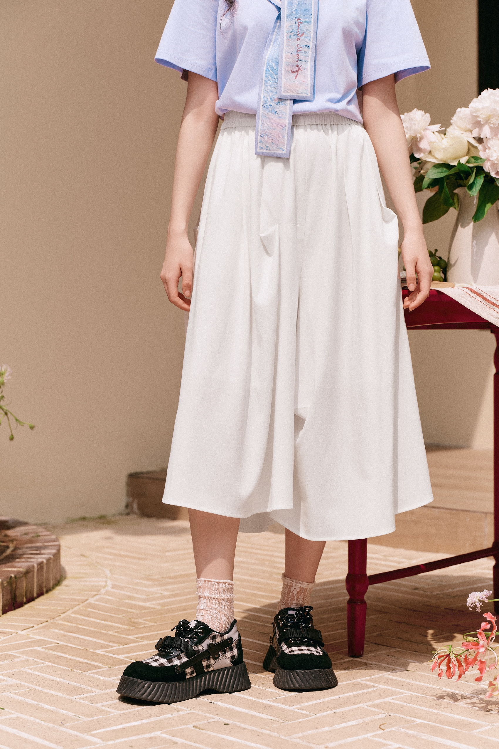 High-waisted Wide-leg Pants