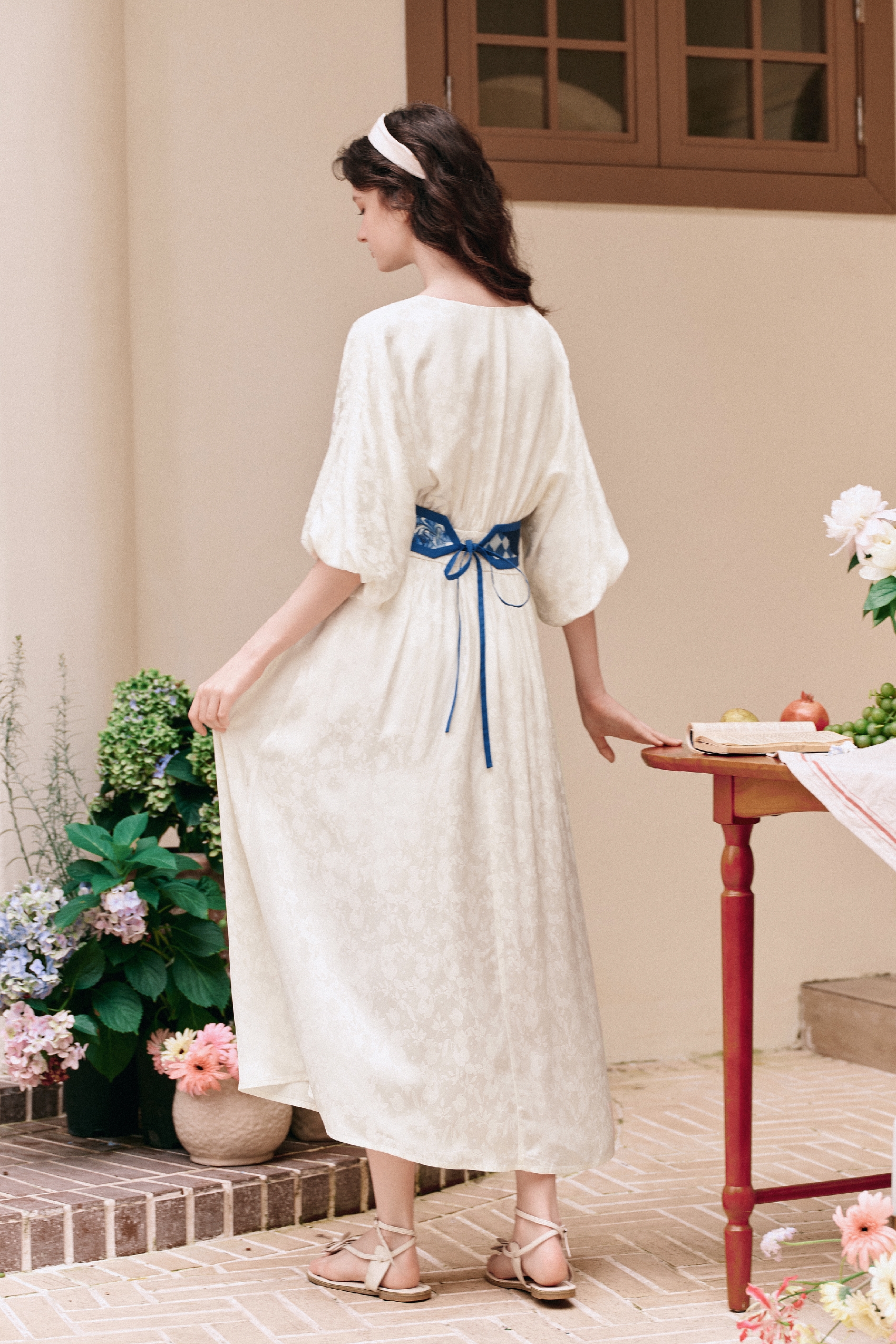 V-neck Waist-tied Dress