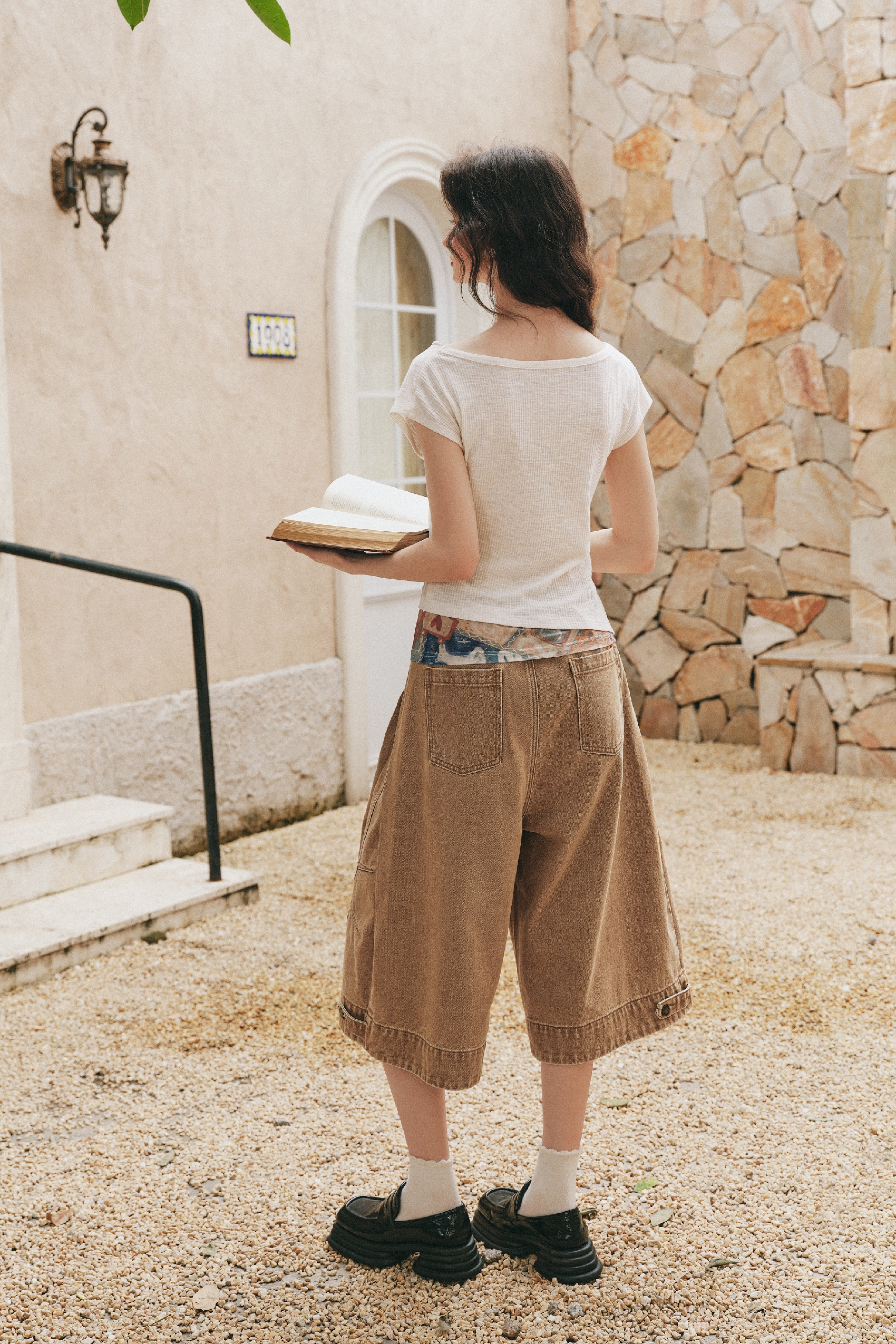 Slim Waist Cropped Top-LYONSENS