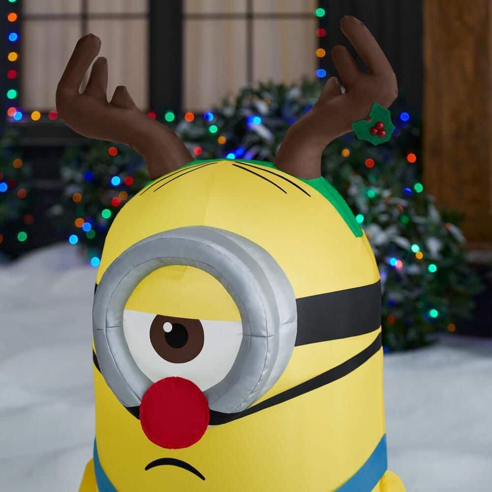 3.5 ft LED Stuart Unamused in Holiday Costume