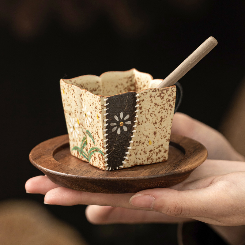 Blue and White Fire Stone Red Espresso Cup - Gold-Painted Hand-Painted Daisy Square Lotus Tea Tasting Cup, Single Host Cup for Tea & Coffee