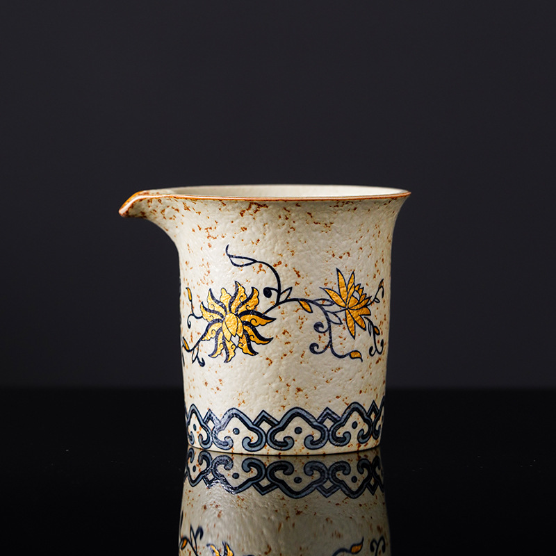 TEAGIFT Blue and White Porcelain Firestone Red Fair Cup – Gold-Outlined Ceramic Tea Divider, High-End Tea Ceremony Accessory for Home Kung Fu Tea Set