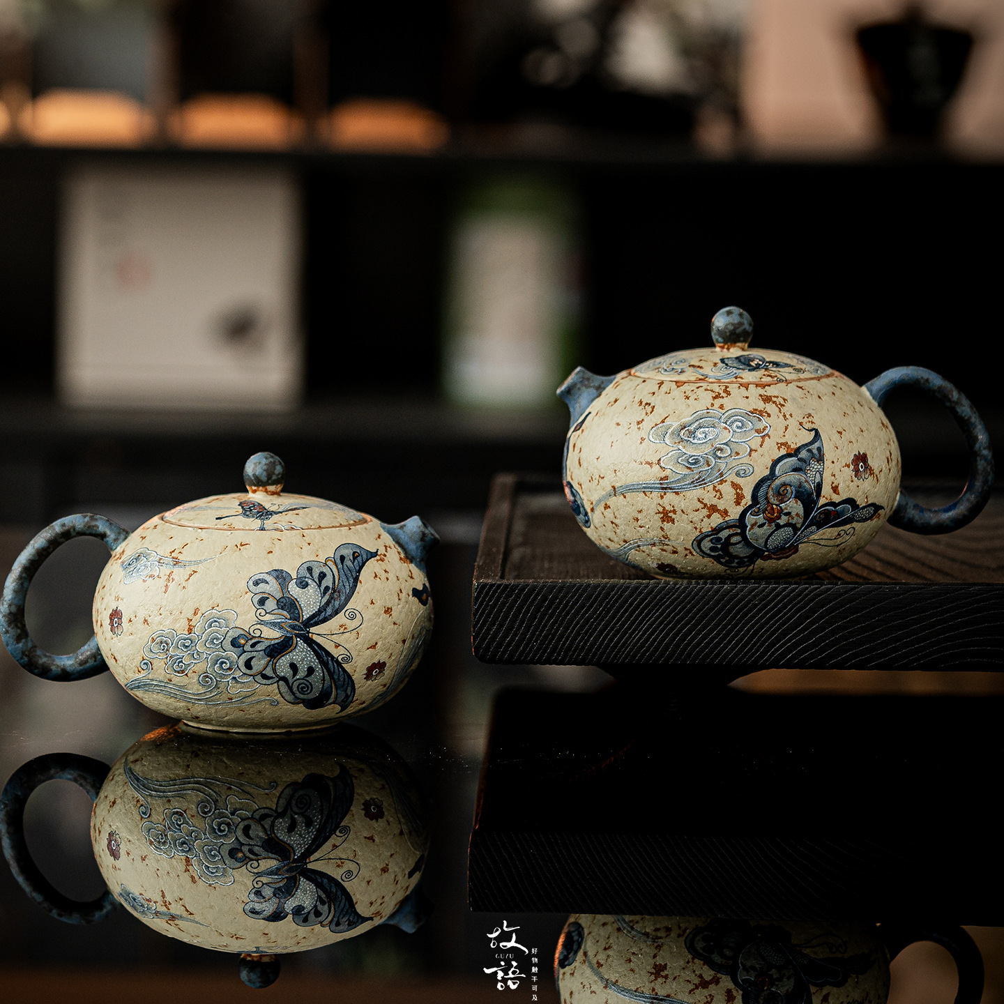 Blue and White Porcelain Handheld Teapot Red Kiln Change Wabi-Sabi Style Ceramic Teapot for Home Office Kung Fu Tea Brewing Coffee & Tea Sets