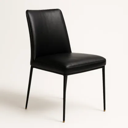 Sedia da pranzo in pelle sintetica nera con gambe in metallo
