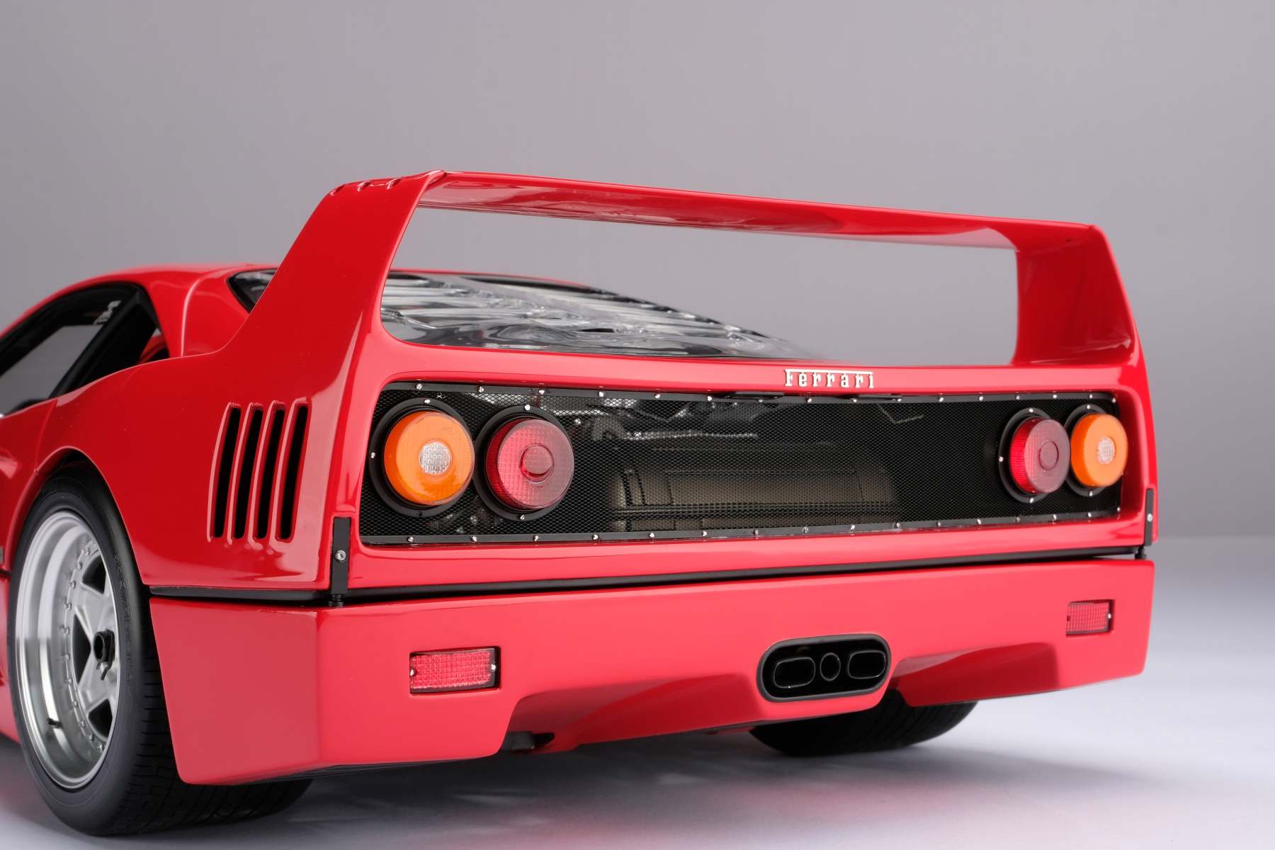 Ferrari F40 (1987)