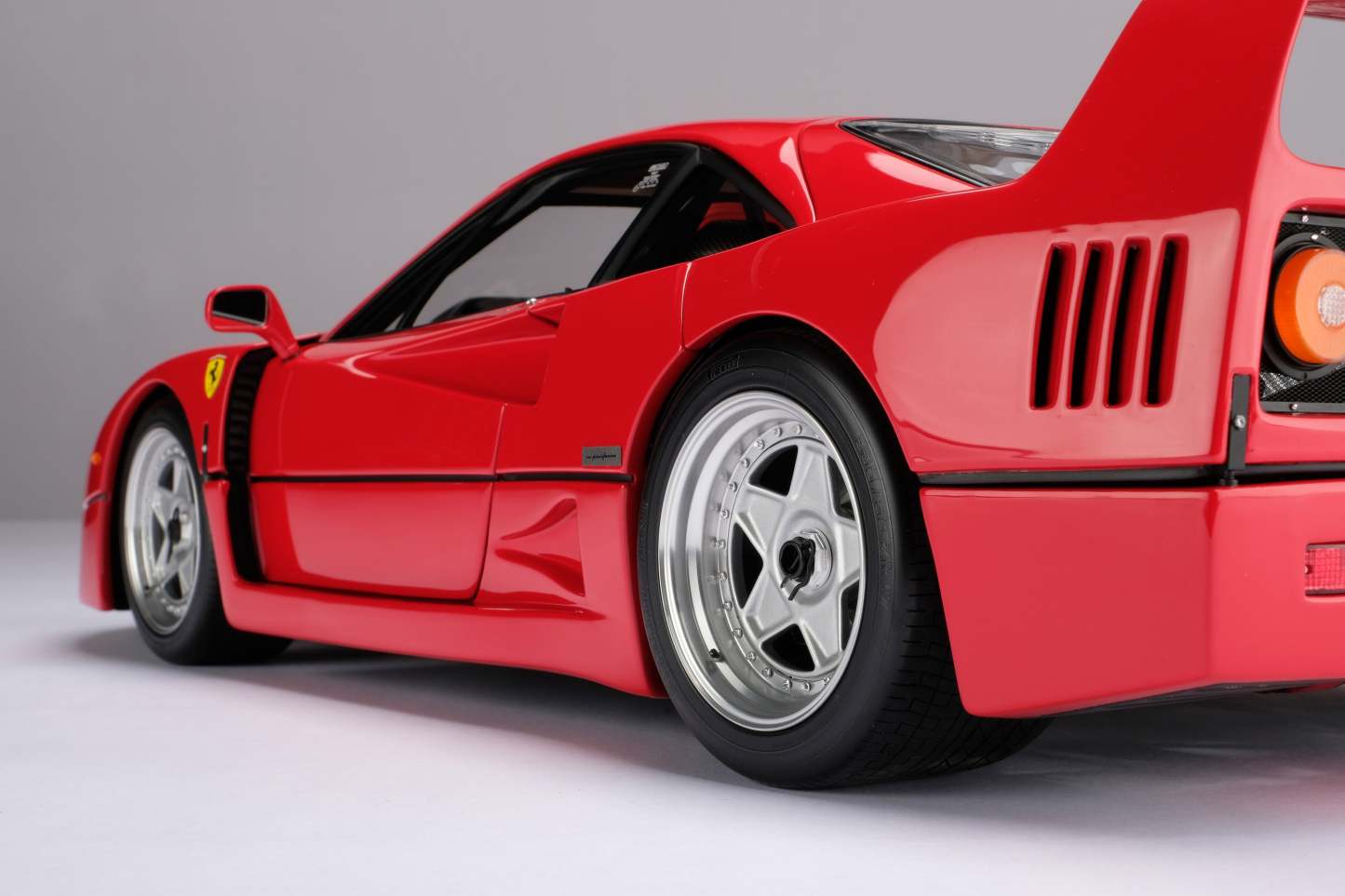 Ferrari F40 (1987)
