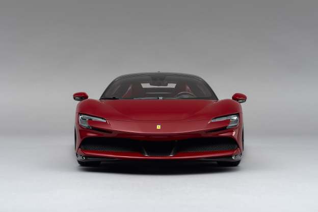 Ferrari SF90 Stradale - The Official Ferrari Magazine Specification