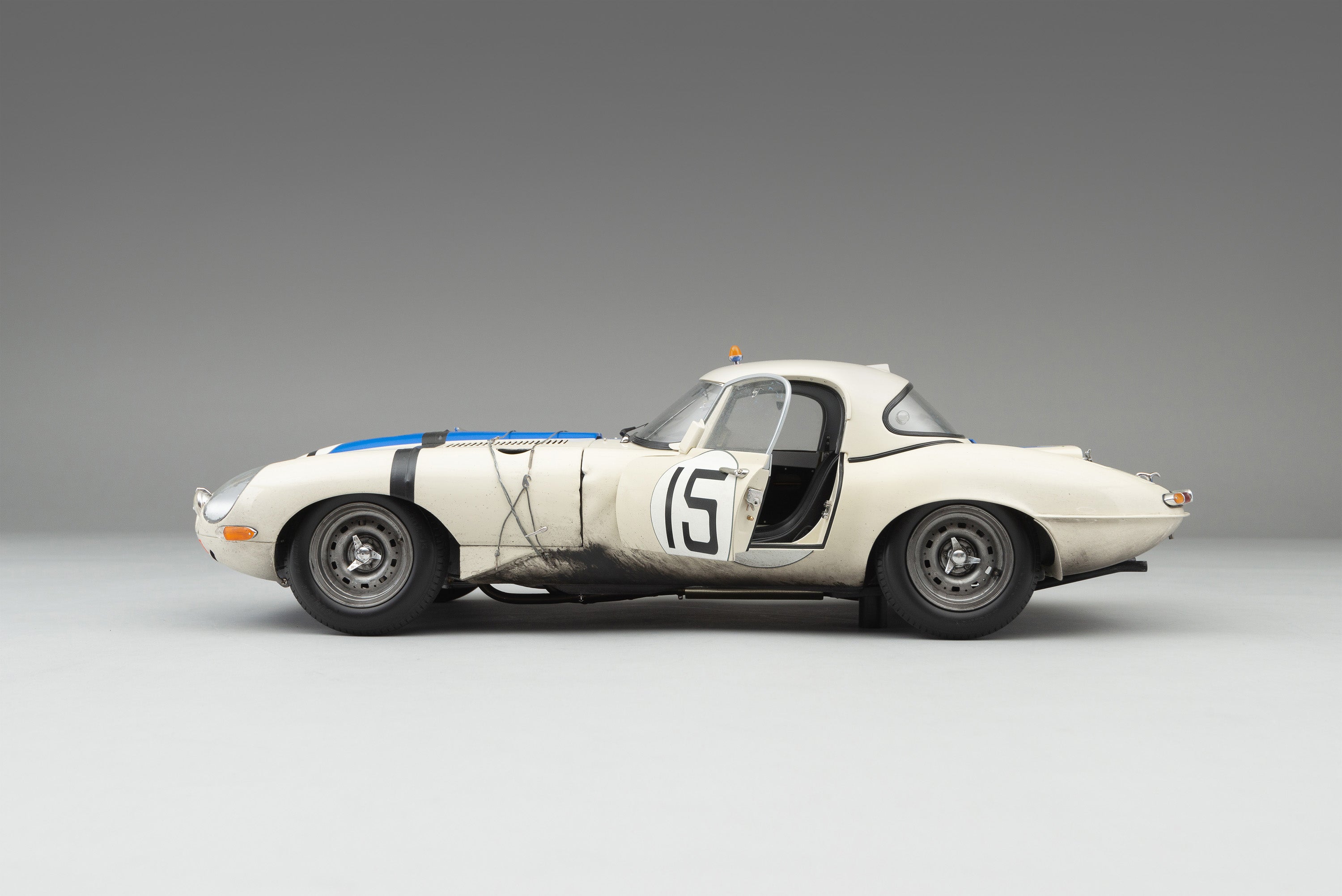 Jaguar Lightweight E-type (LWE) - 1963 Le Mans - Race Weathered