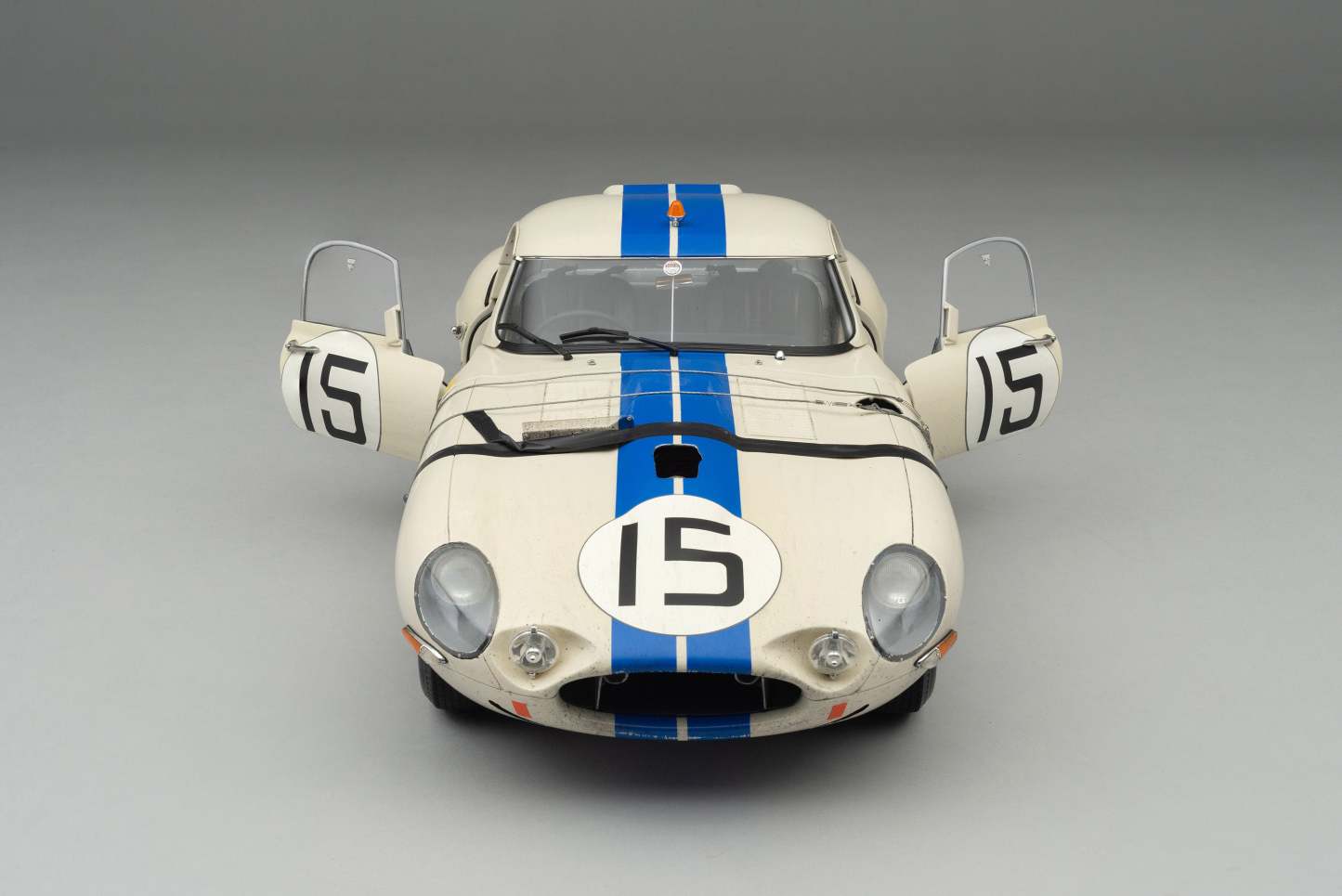 Jaguar Lightweight E-type (LWE) - 1963 Le Mans - Race Weathered