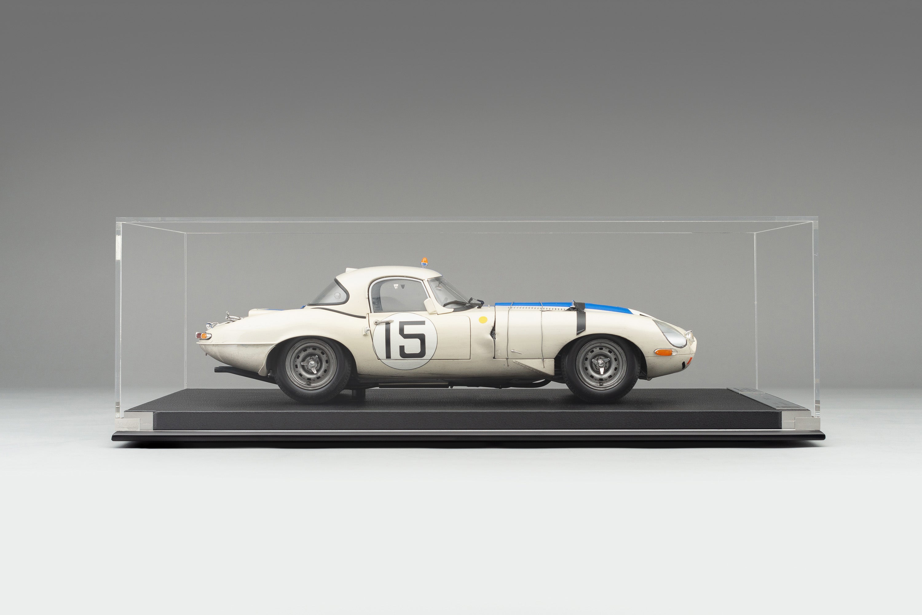 Jaguar Lightweight E-type (LWE) - 1963 Le Mans - Race Weathered