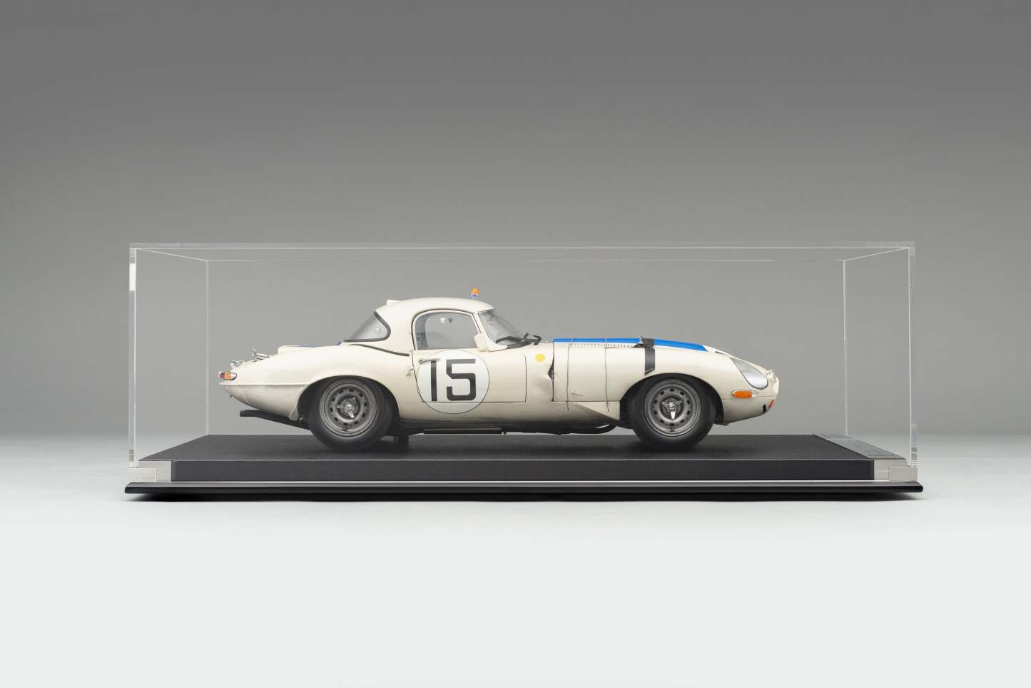 Jaguar Lightweight E-type (LWE) - 1963 Le Mans - Race Weathered