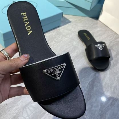 Casual slippers, flat heel, letter print