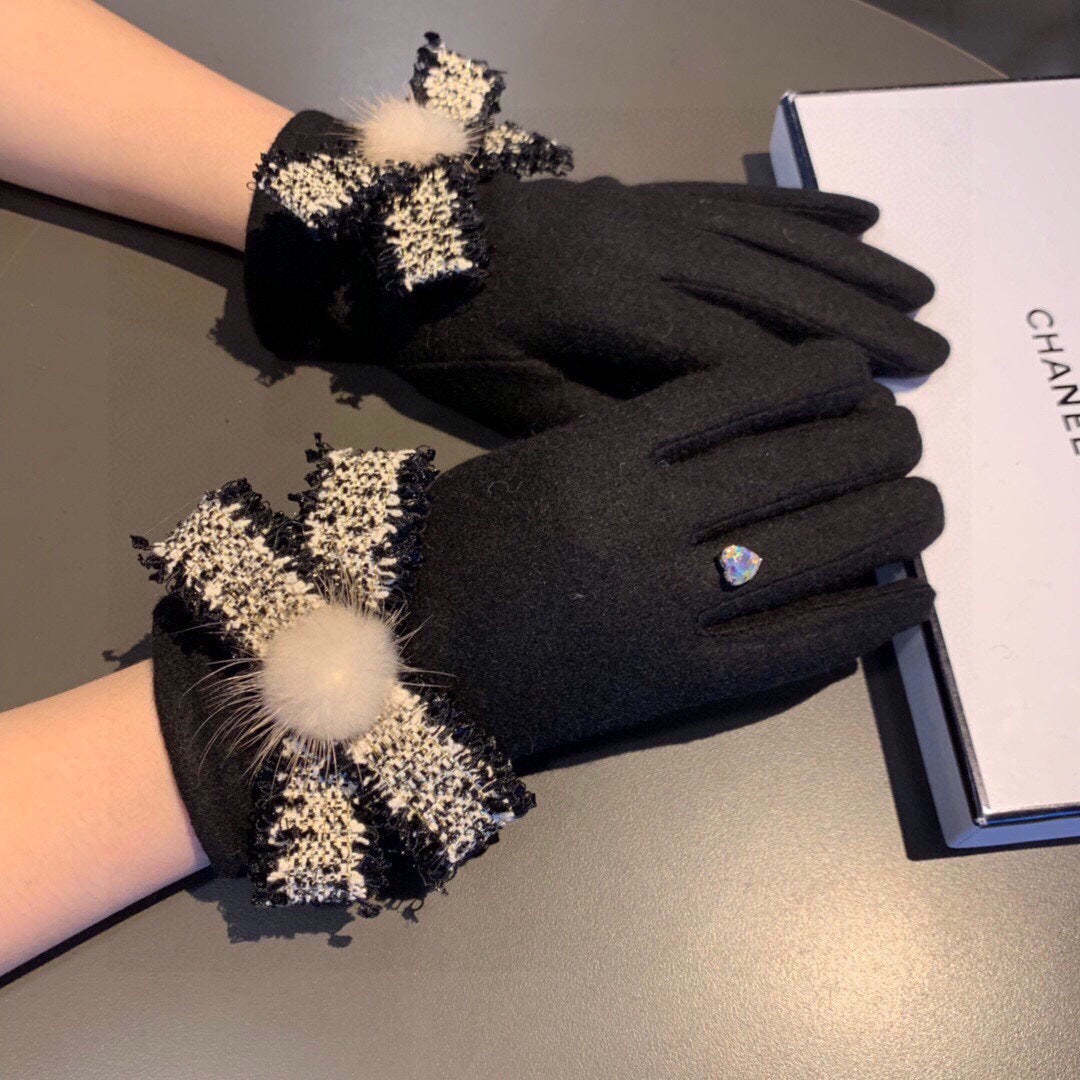 C Counter New Wool Gloves