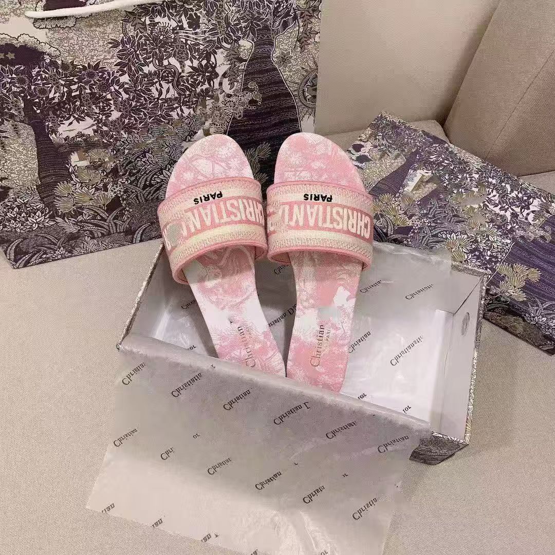 New letter embroidered fashion slippers