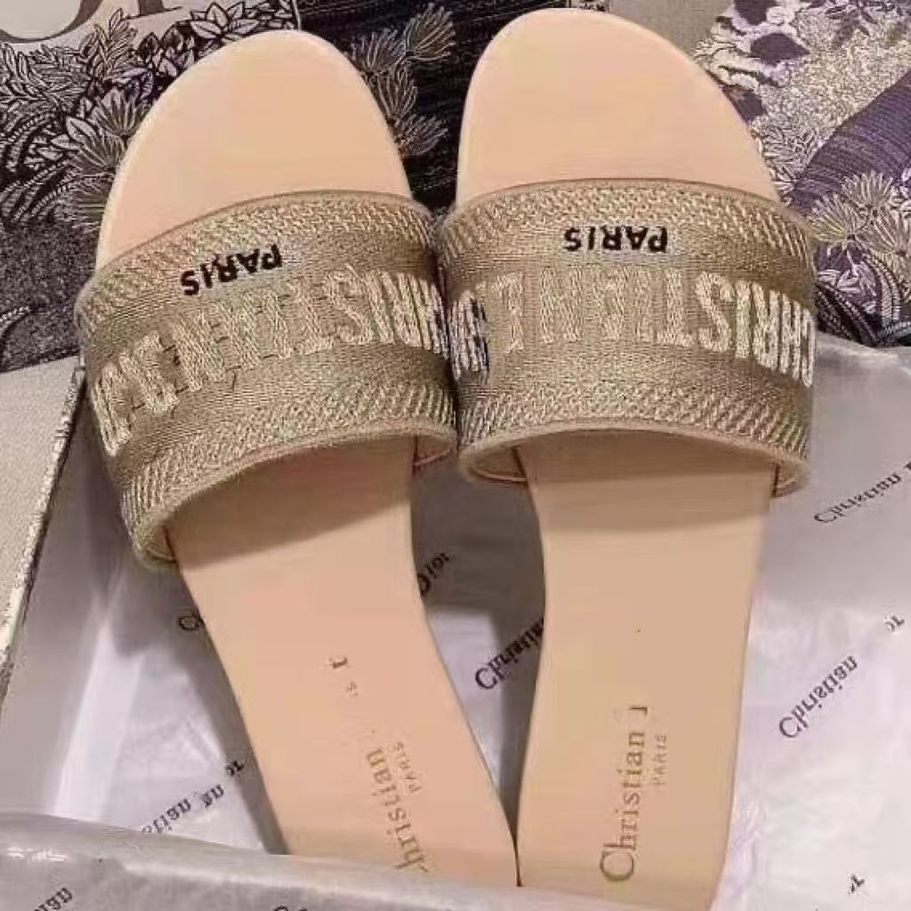 New letter embroidered fashion slippers