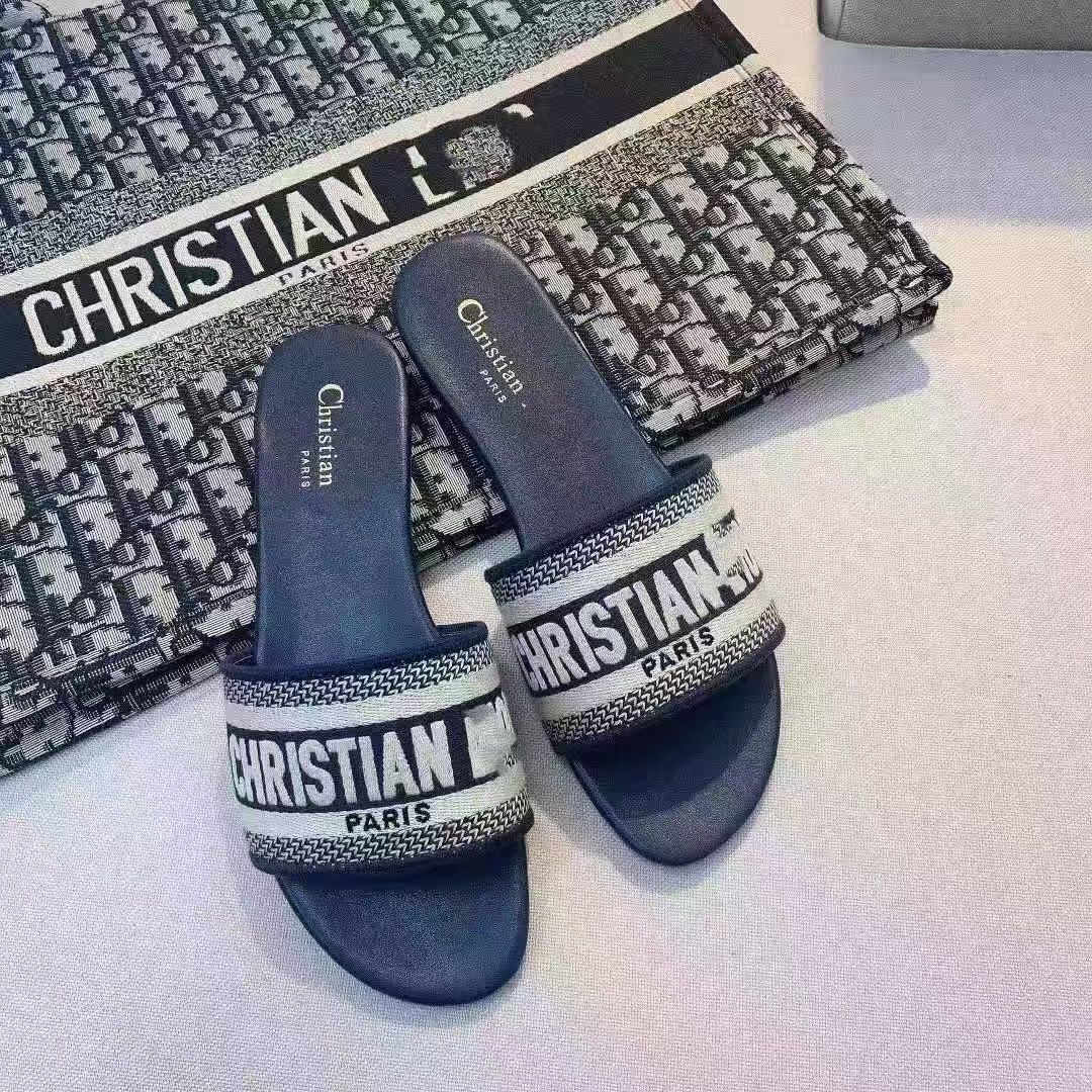 New letter embroidered fashion slippers