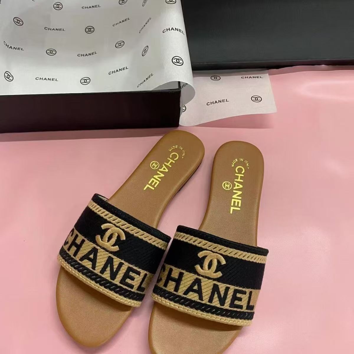 Letter Embroidery Fashion Beach Sandals