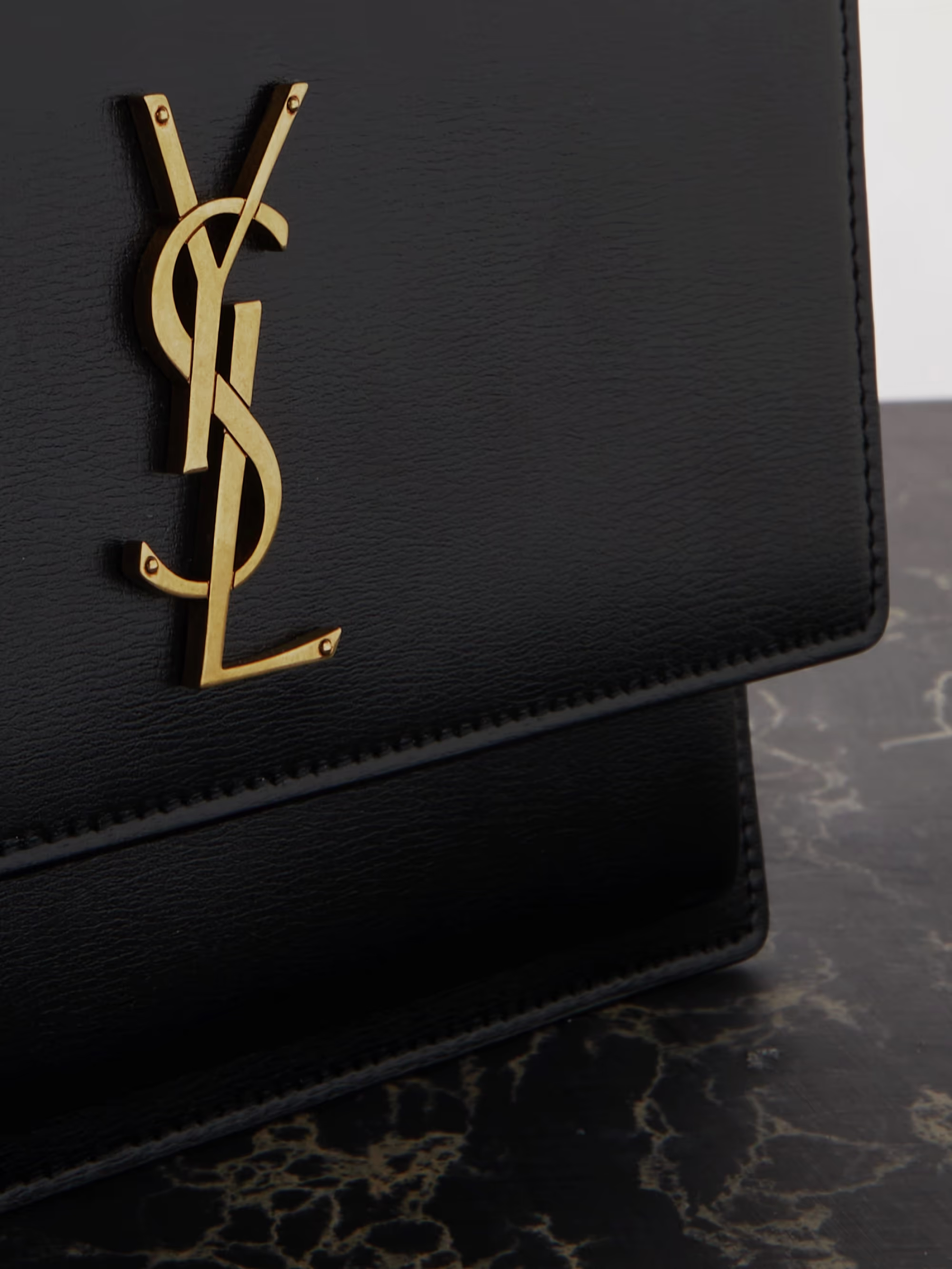 New stylish and versatile chain bag