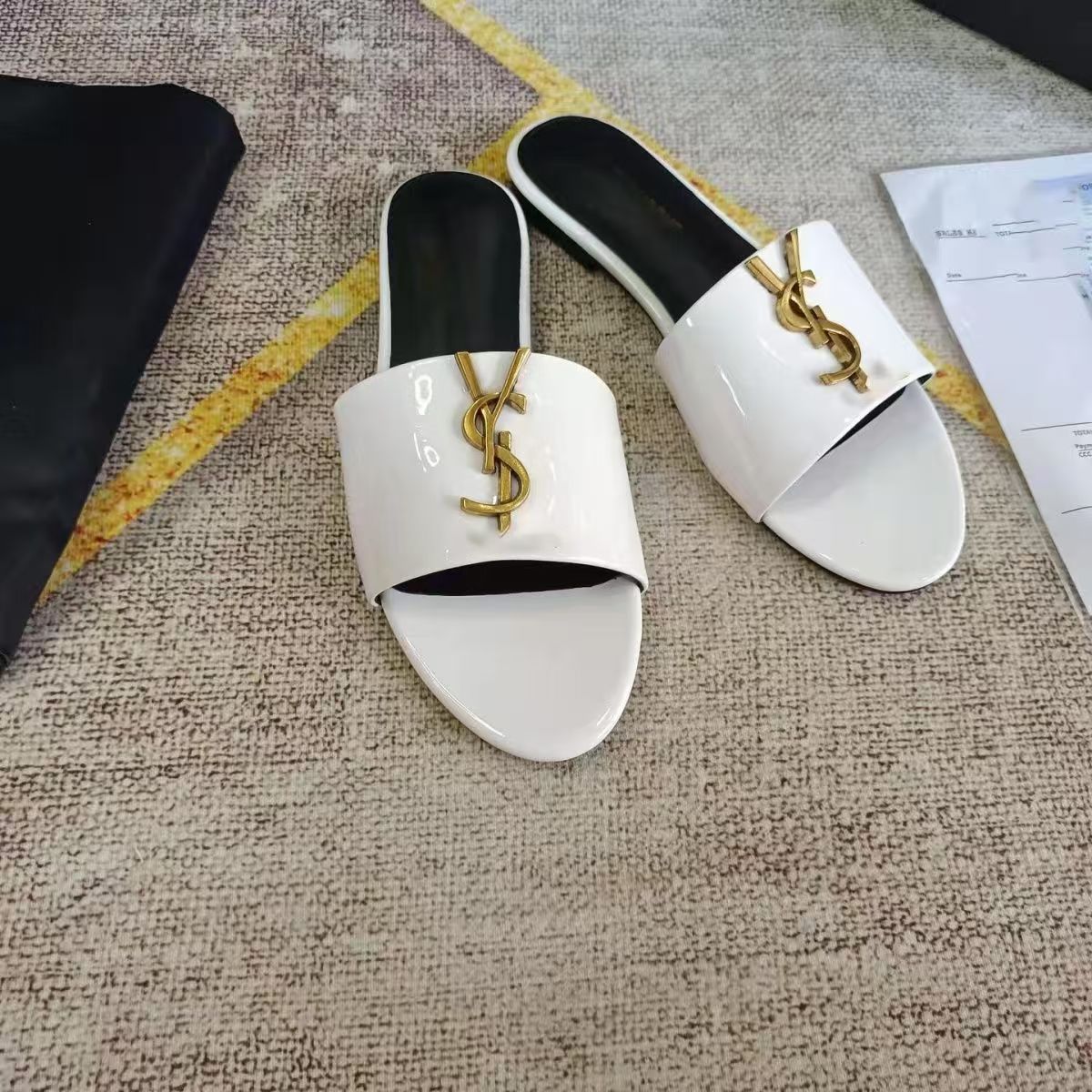 Stylish, luxurious, versatile slippers for home wear