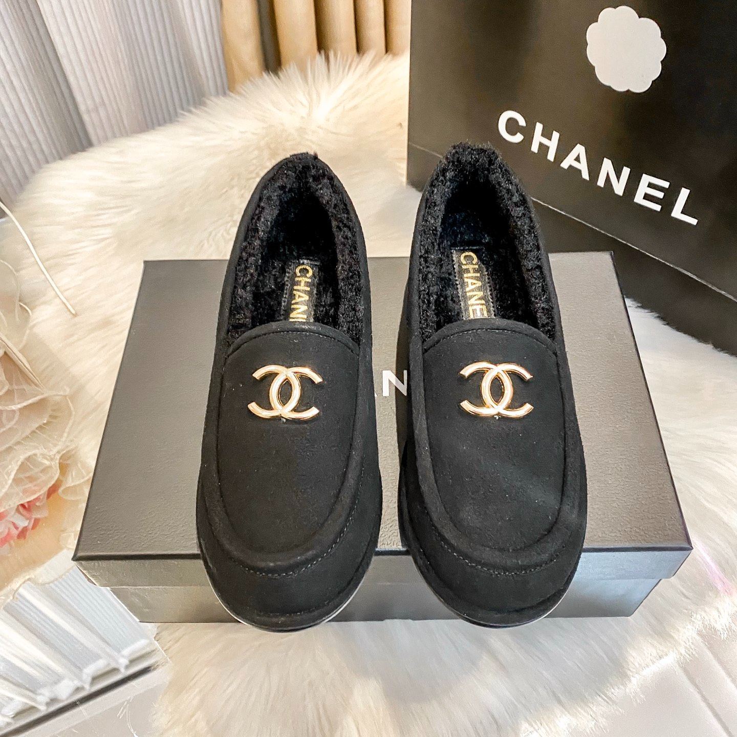 Loafers, slip-on shoes, casual shoes