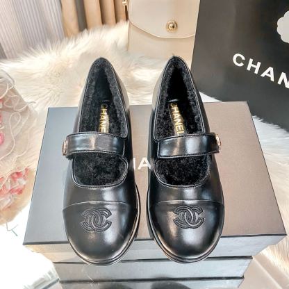 New round-toe flat shoes