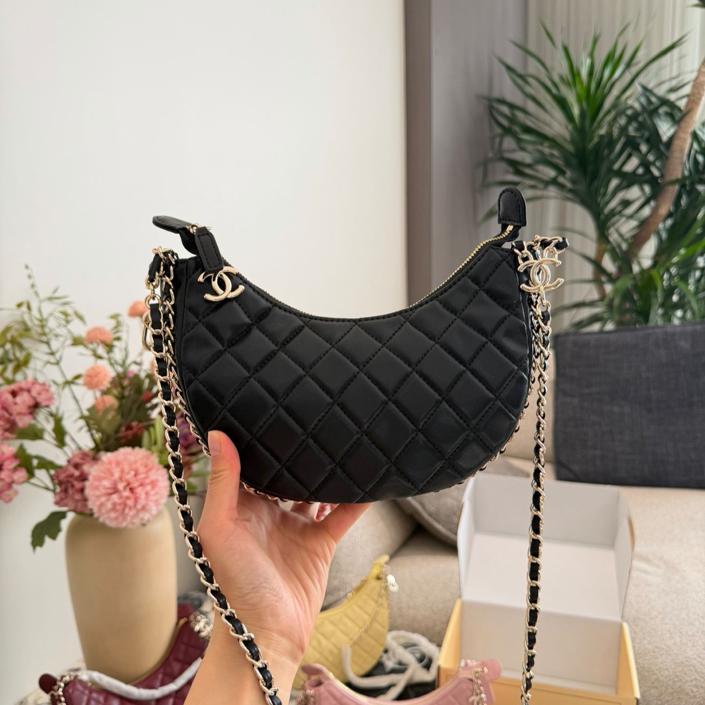 Multifunctional half-moon shaped bag