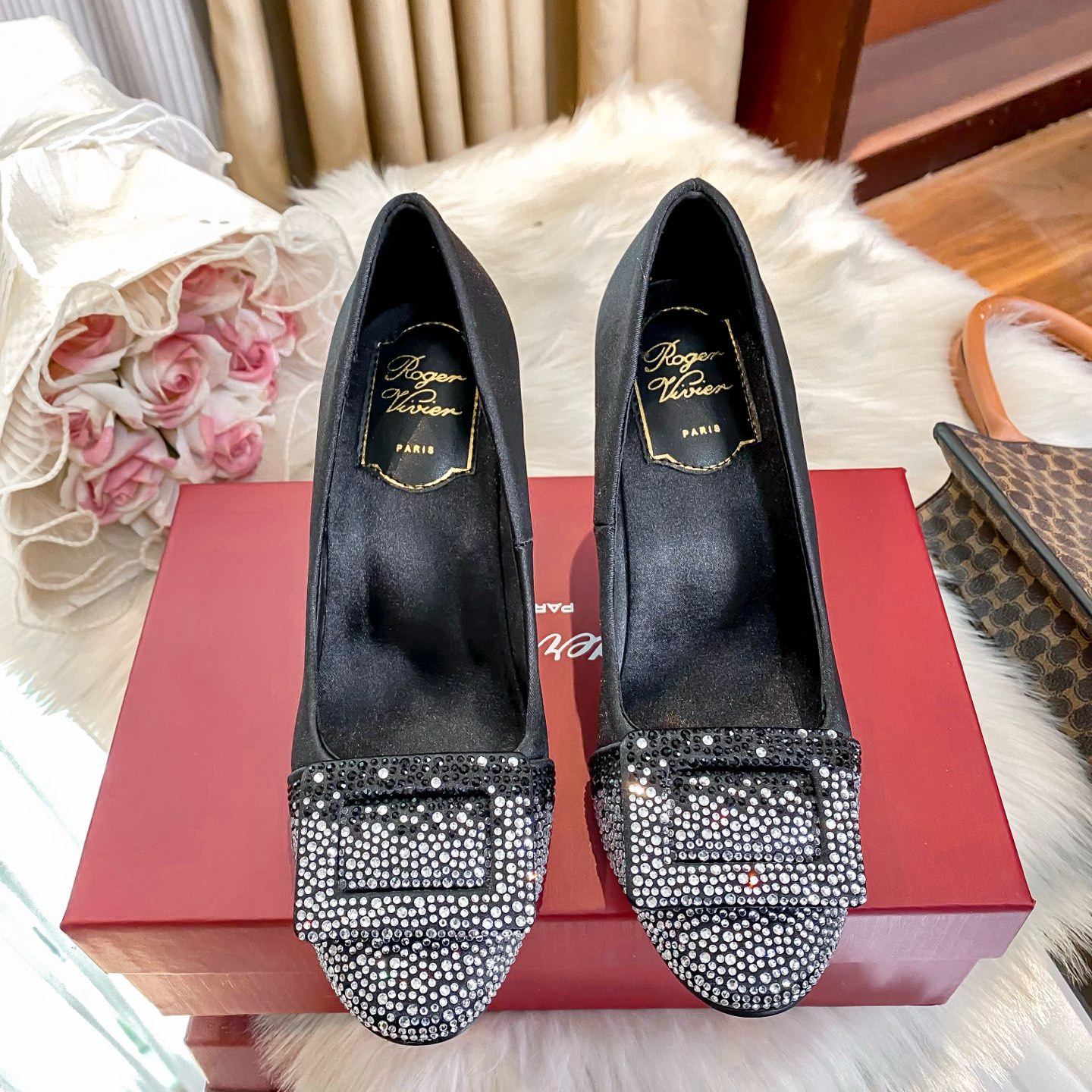 Classic rhinestone-embellished flat shoes