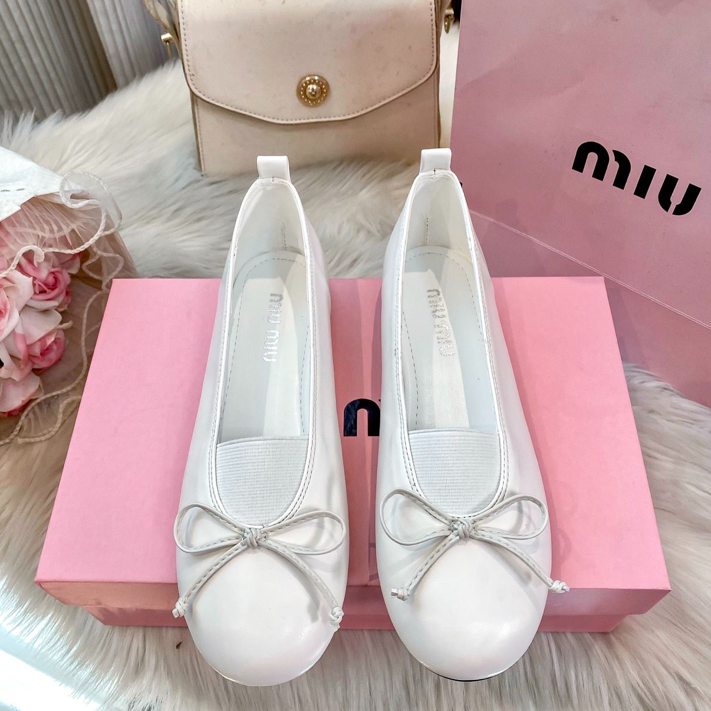 New flat ballet shoes for women