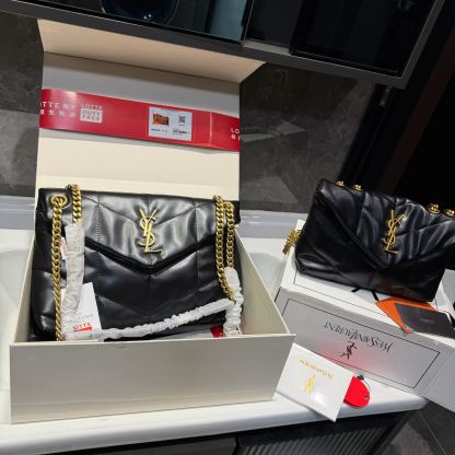 Soft and fluffy cloud-shaped buns