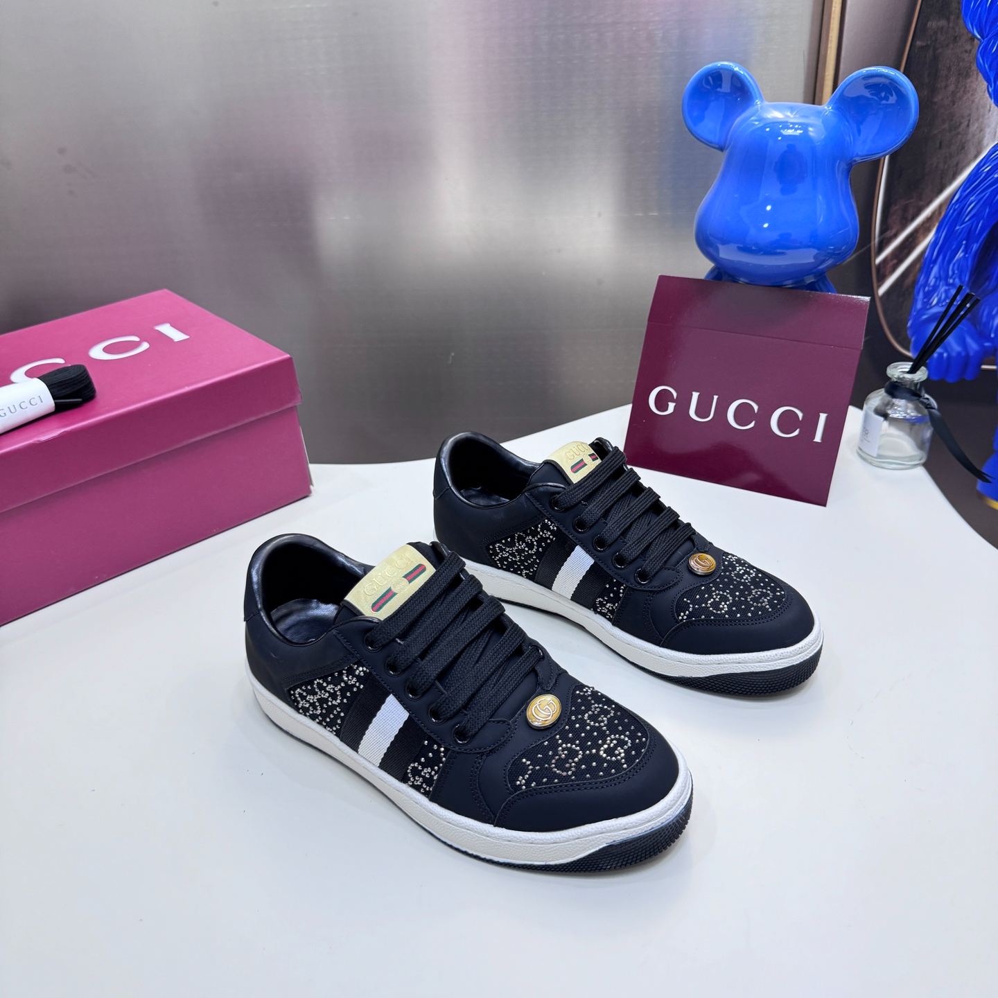 Distressed casual sneakers