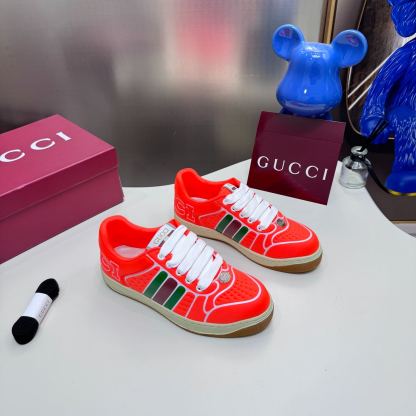 Distressed casual sneakers