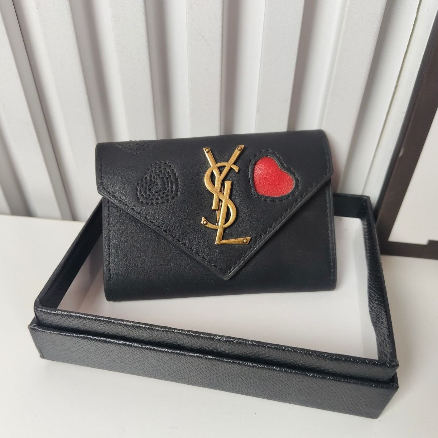 High-end luxury clutch bag