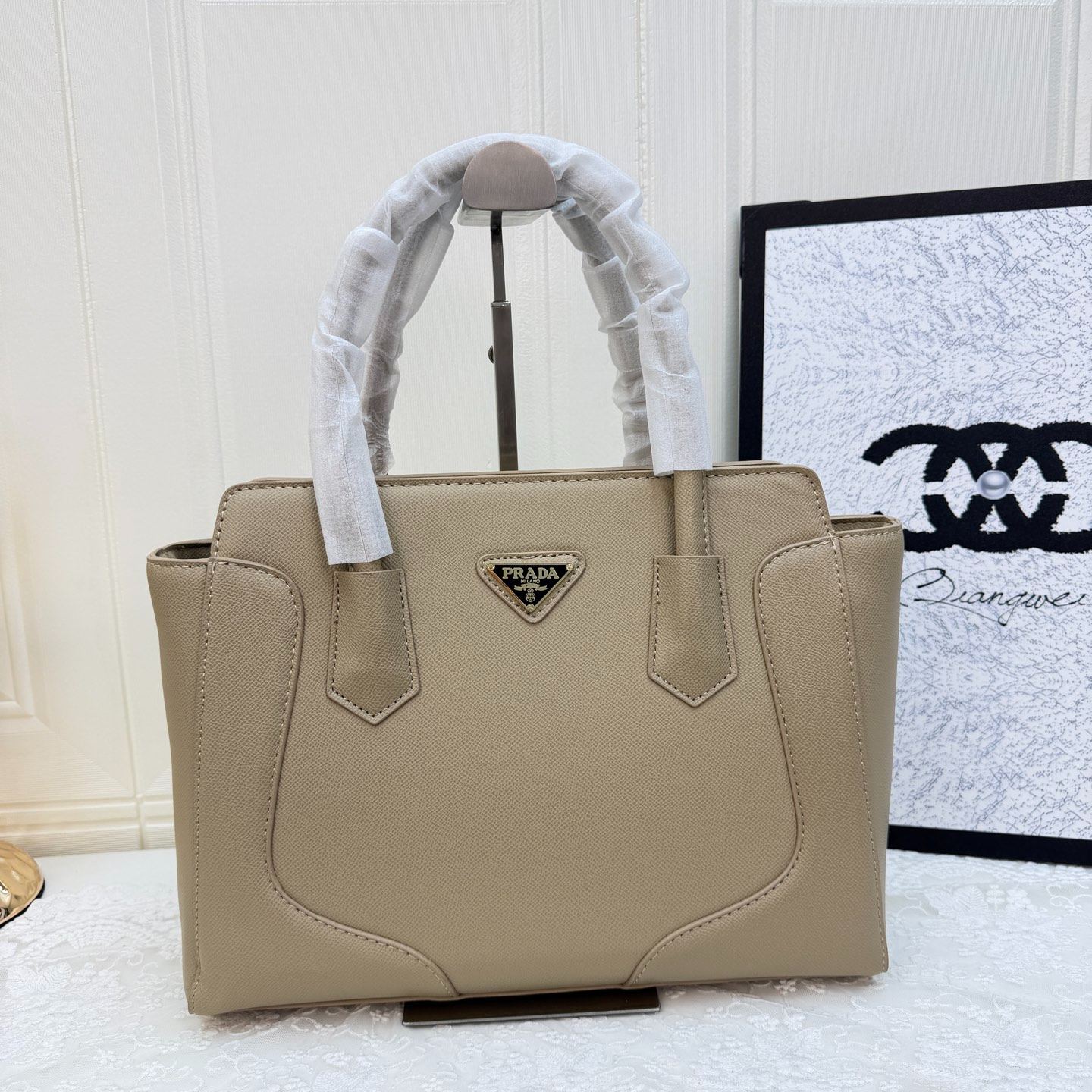 New versatile large-capacity tote bag